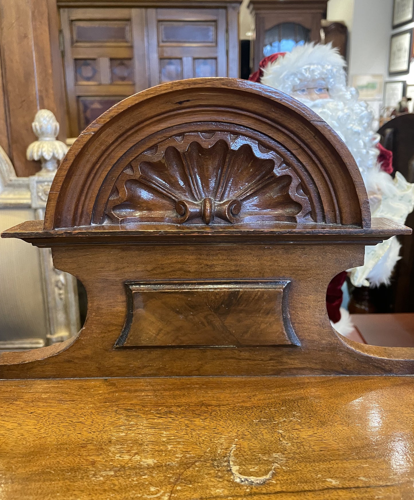 Pair of Victorian Nightstands AS IS (4XW3DY)