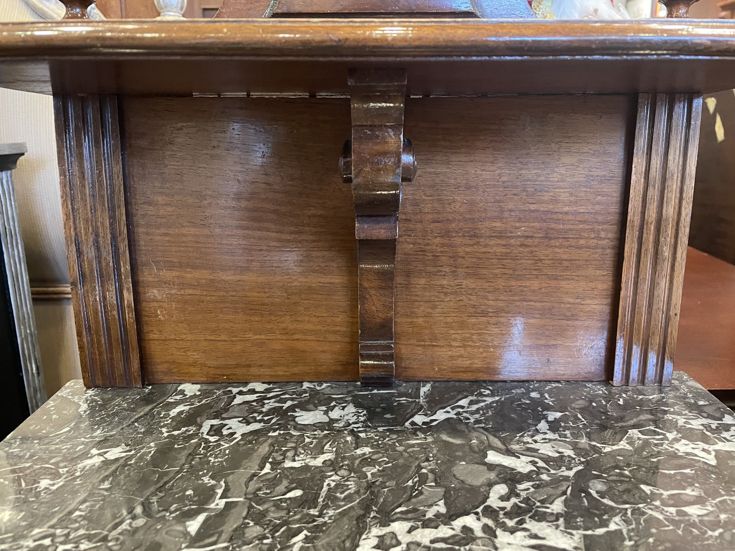 Pair of Victorian Nightstands AS IS (4XW3DY)