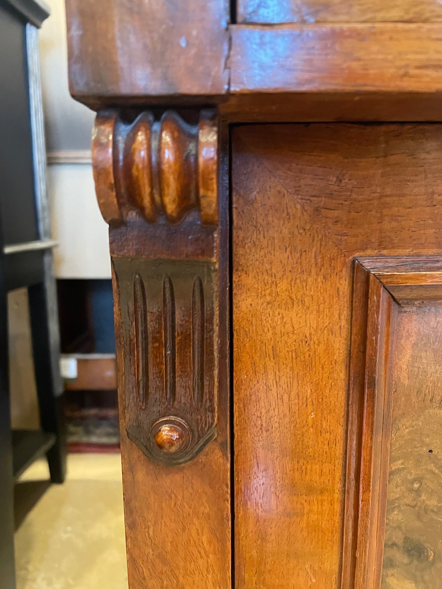 Pair of Victorian Nightstands AS IS (4XW3DY)