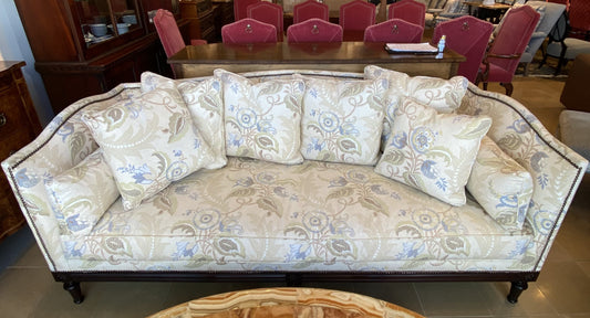 Wesley Hall Floral Sofa (3S6Q2H)