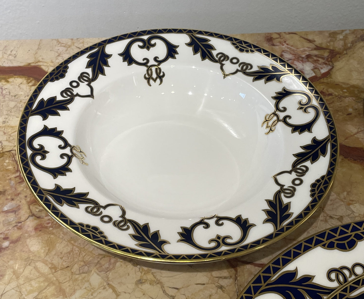 Royal Crown Derby "Majesty" China Set (RGXRDR)