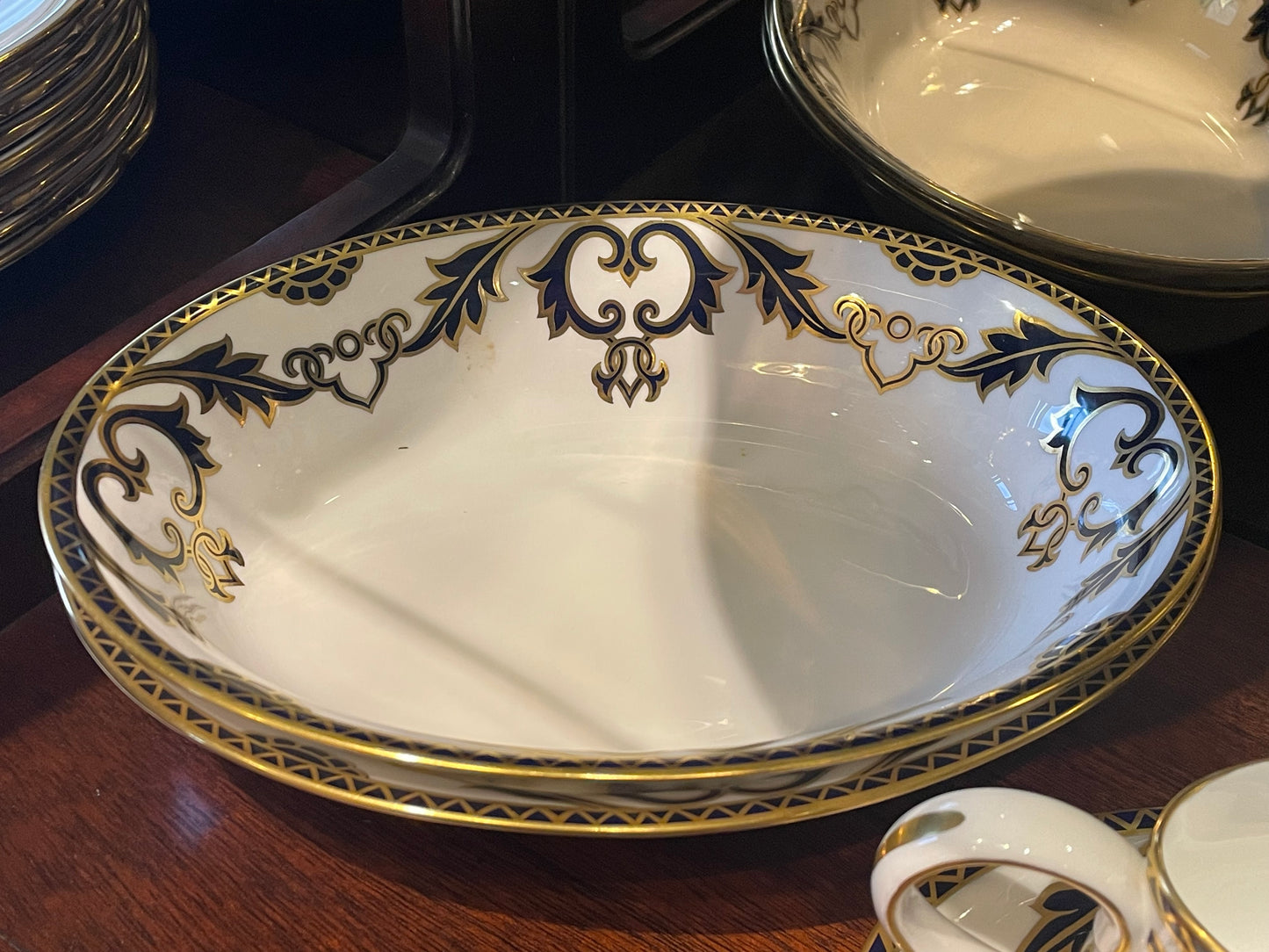 Royal Crown Derby "Majesty" China Set (RGXRDR)