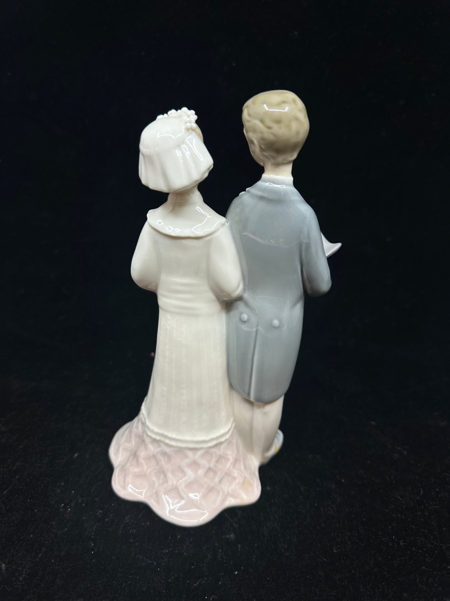 Lladro Bride and Groom #4808 (9ADH46)