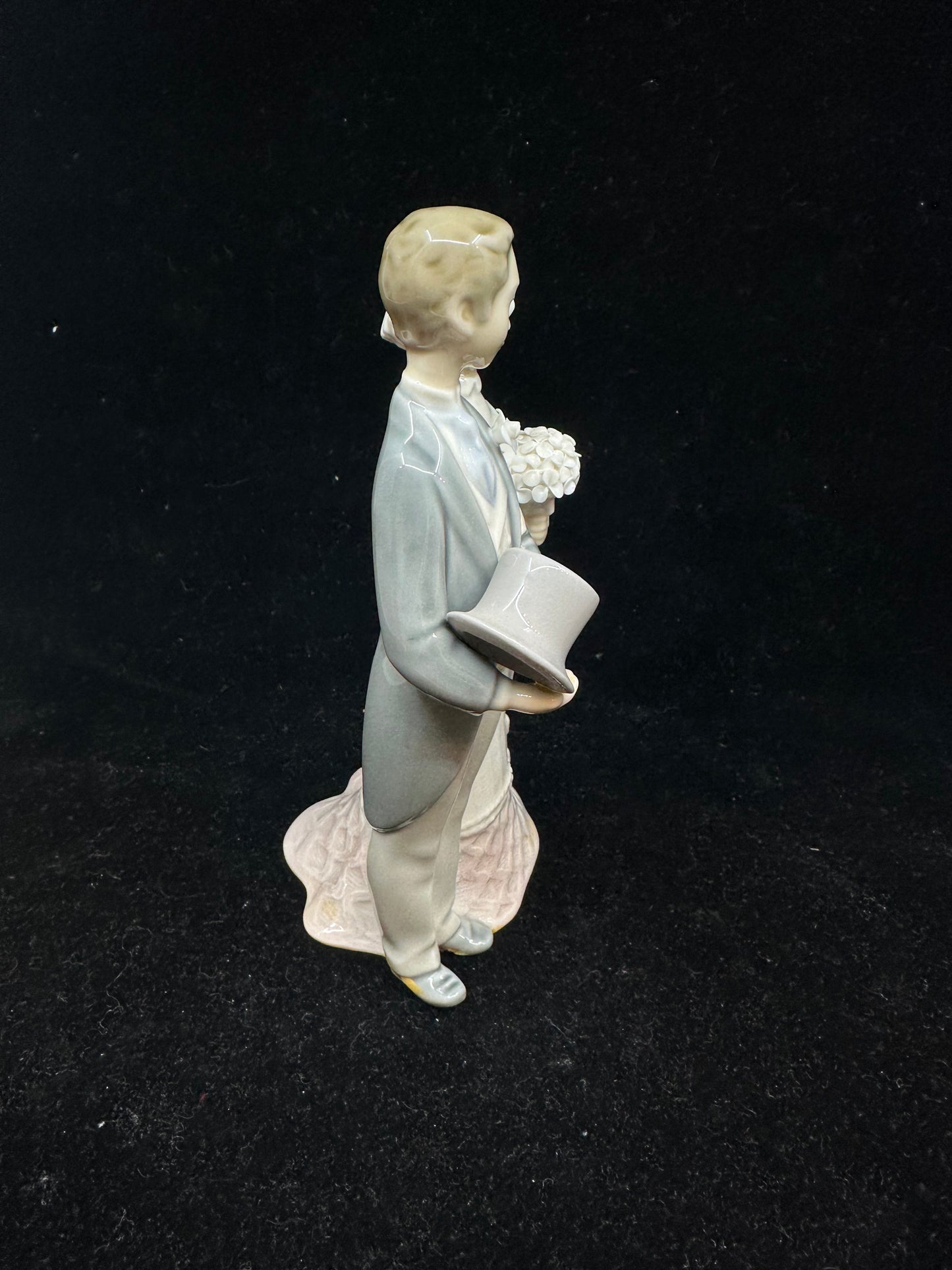 Lladro Bride and Groom #4808 (9ADH46)