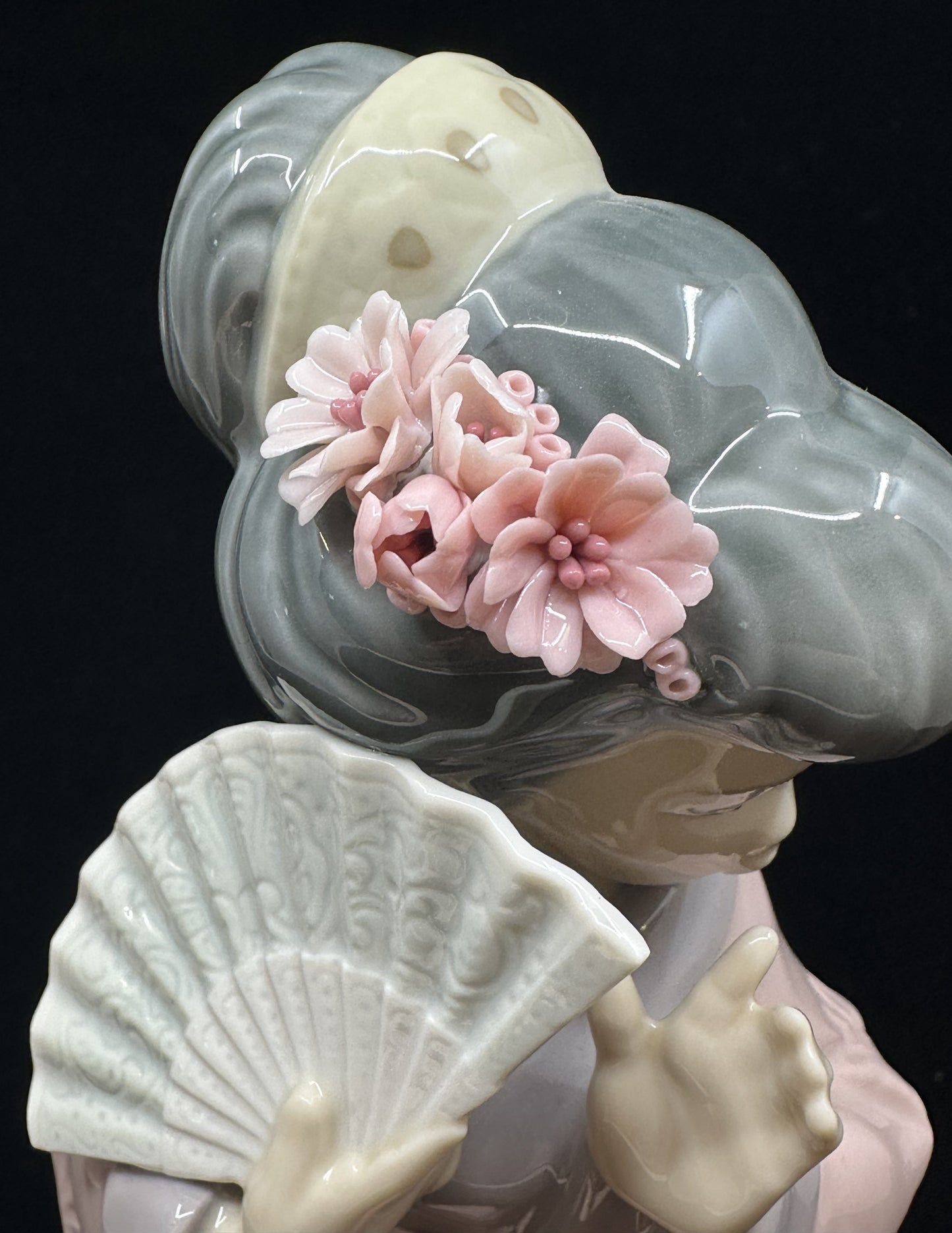 Lladro Figurine "Chrysanthemum" Japanese Timid Geisha 4990 (2J4AEA)