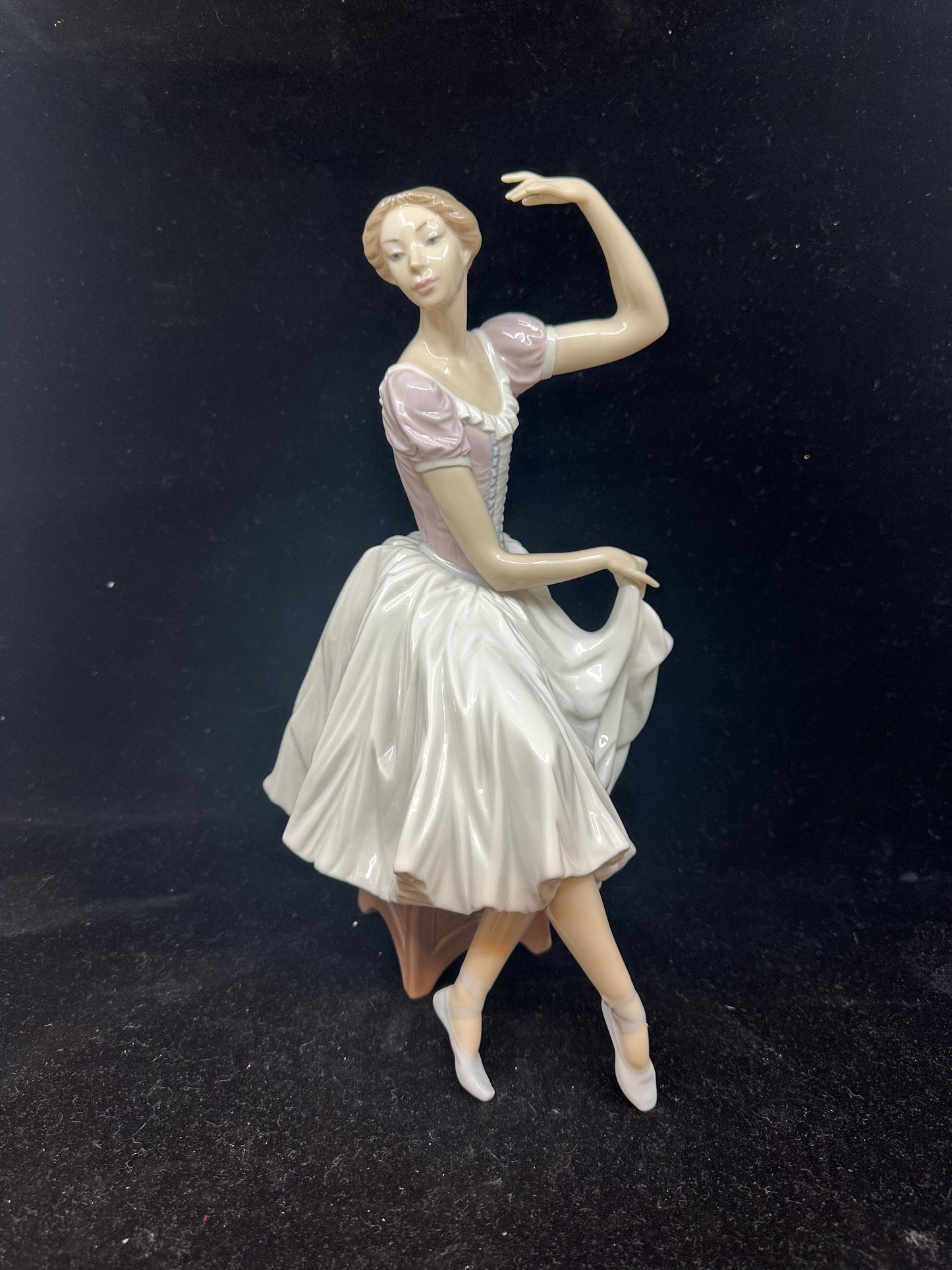 Lladro Weary Ballerina #5275 (6LWYPF)