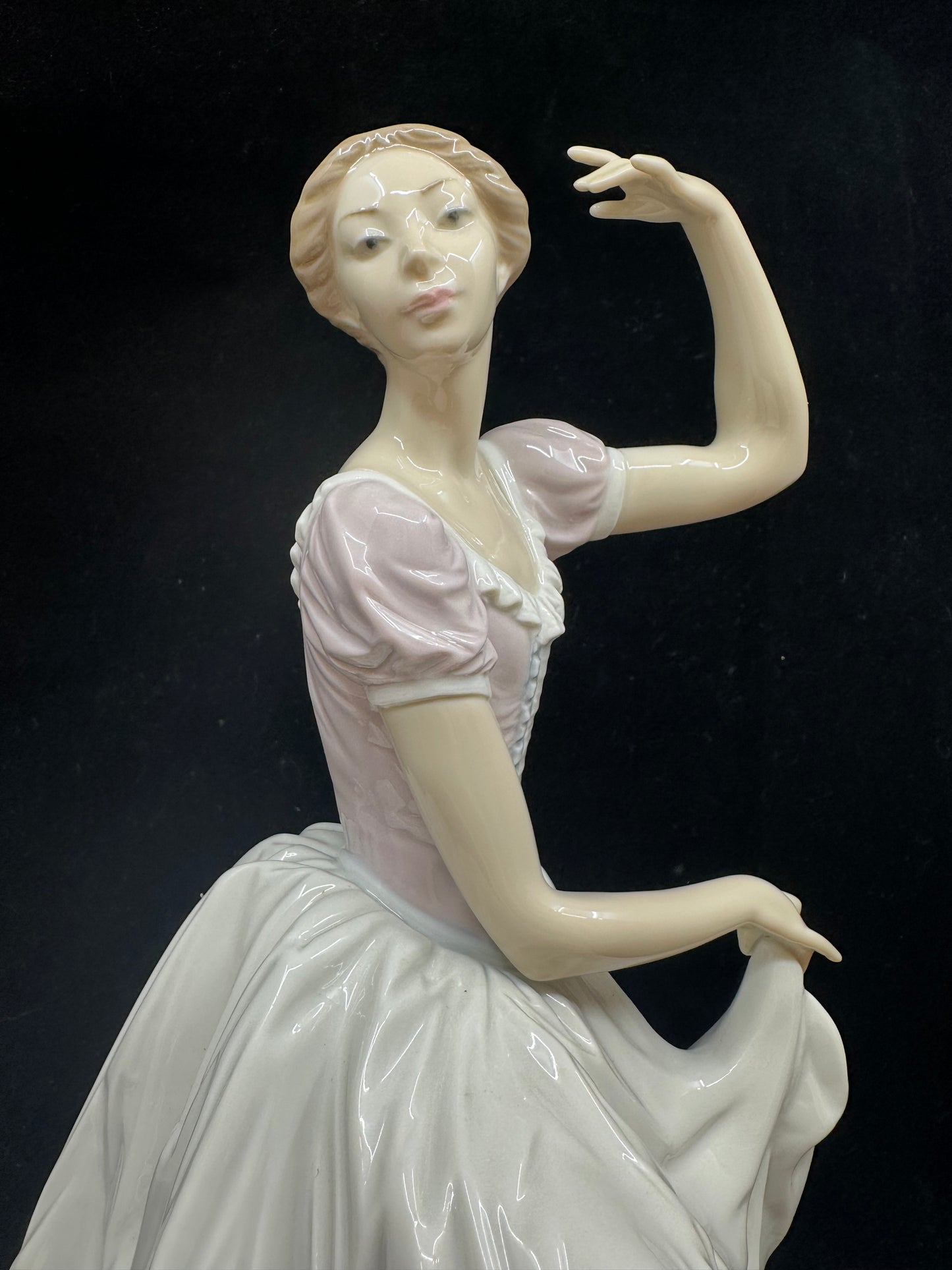 Lladro Weary Ballerina #5275 (6LWYPF)