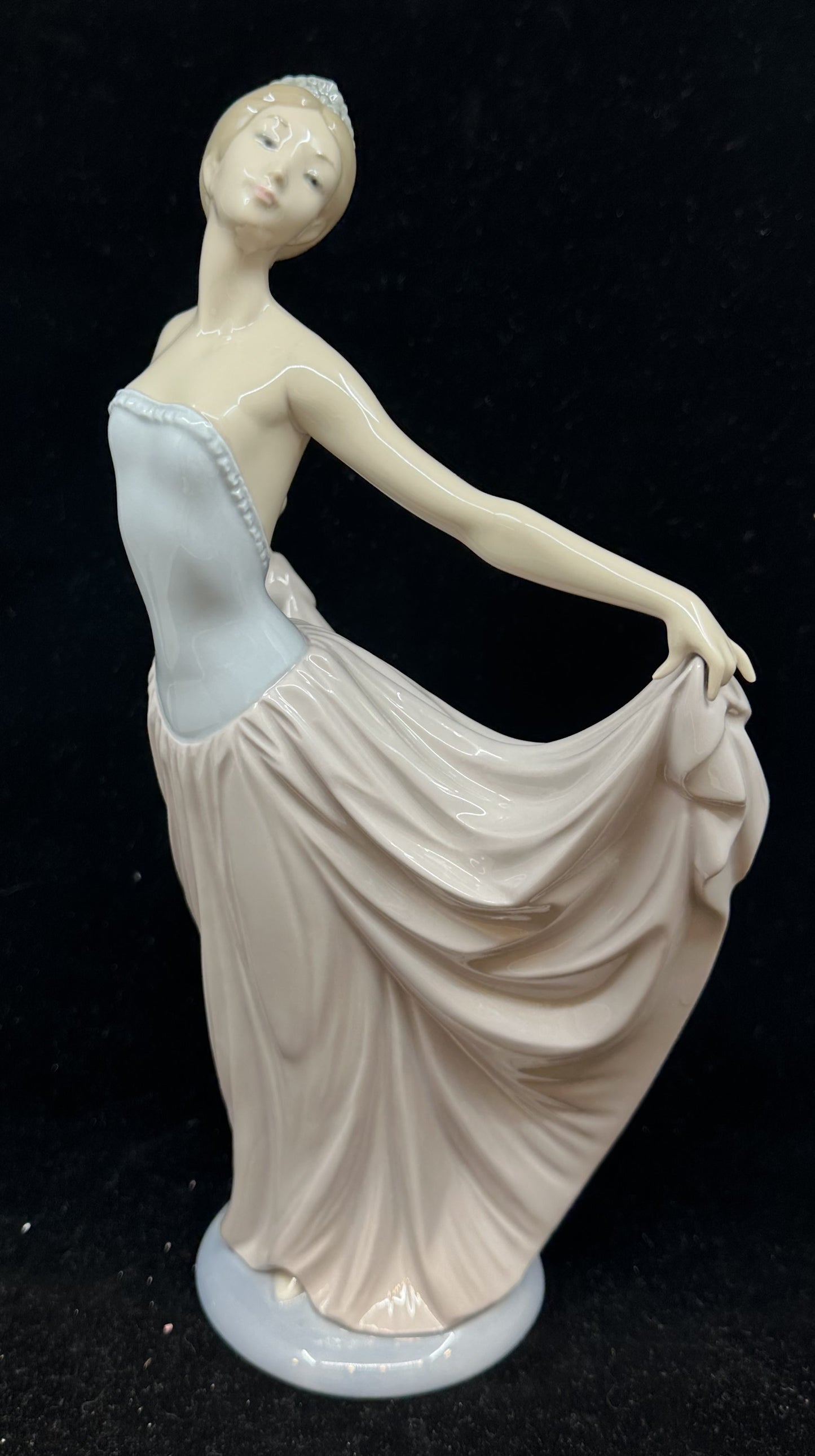 Lladro "Dancer" Figurine 5050 (D113VK)