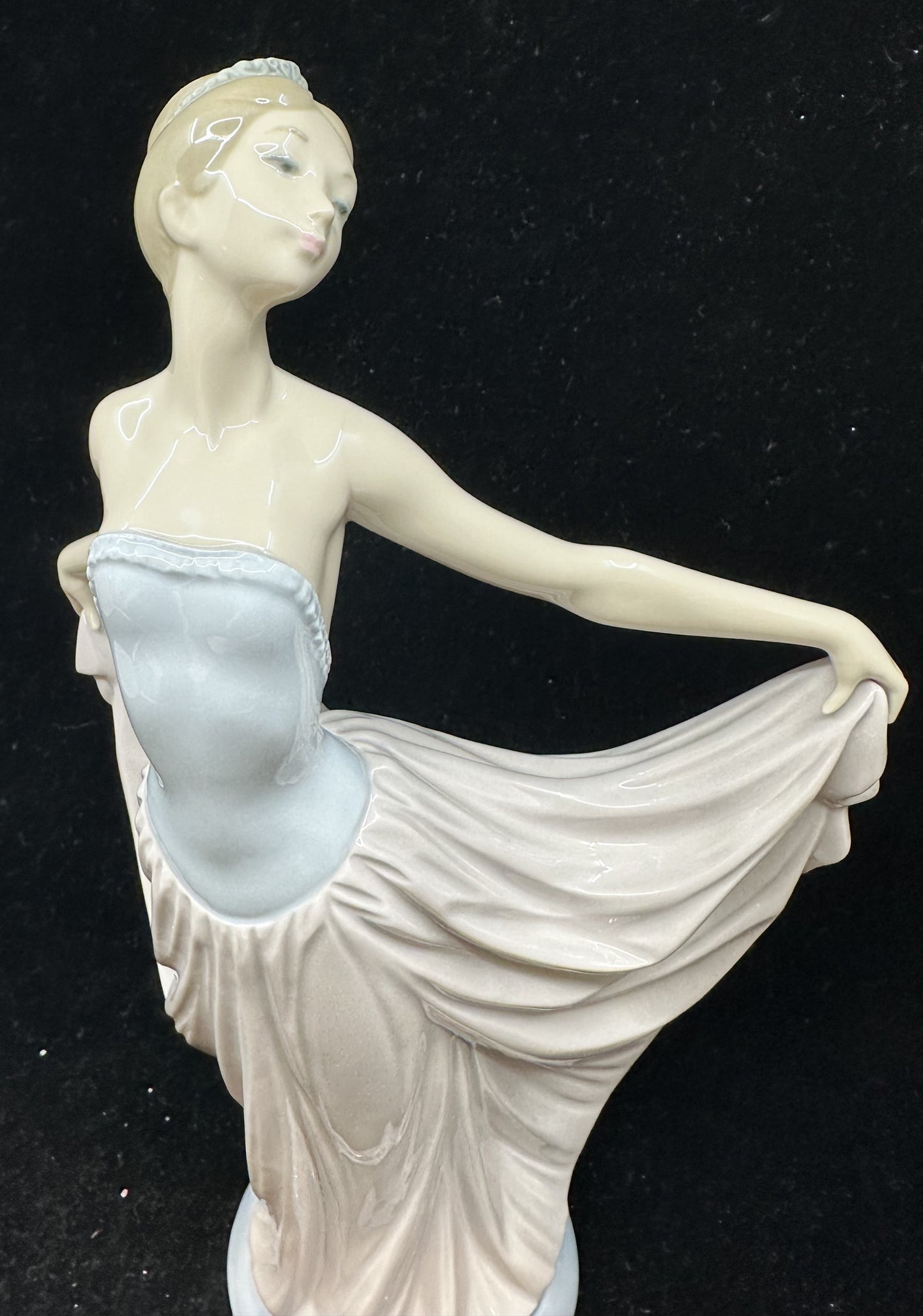 Lladro "Dancer" Figurine 5050 (D113VK)