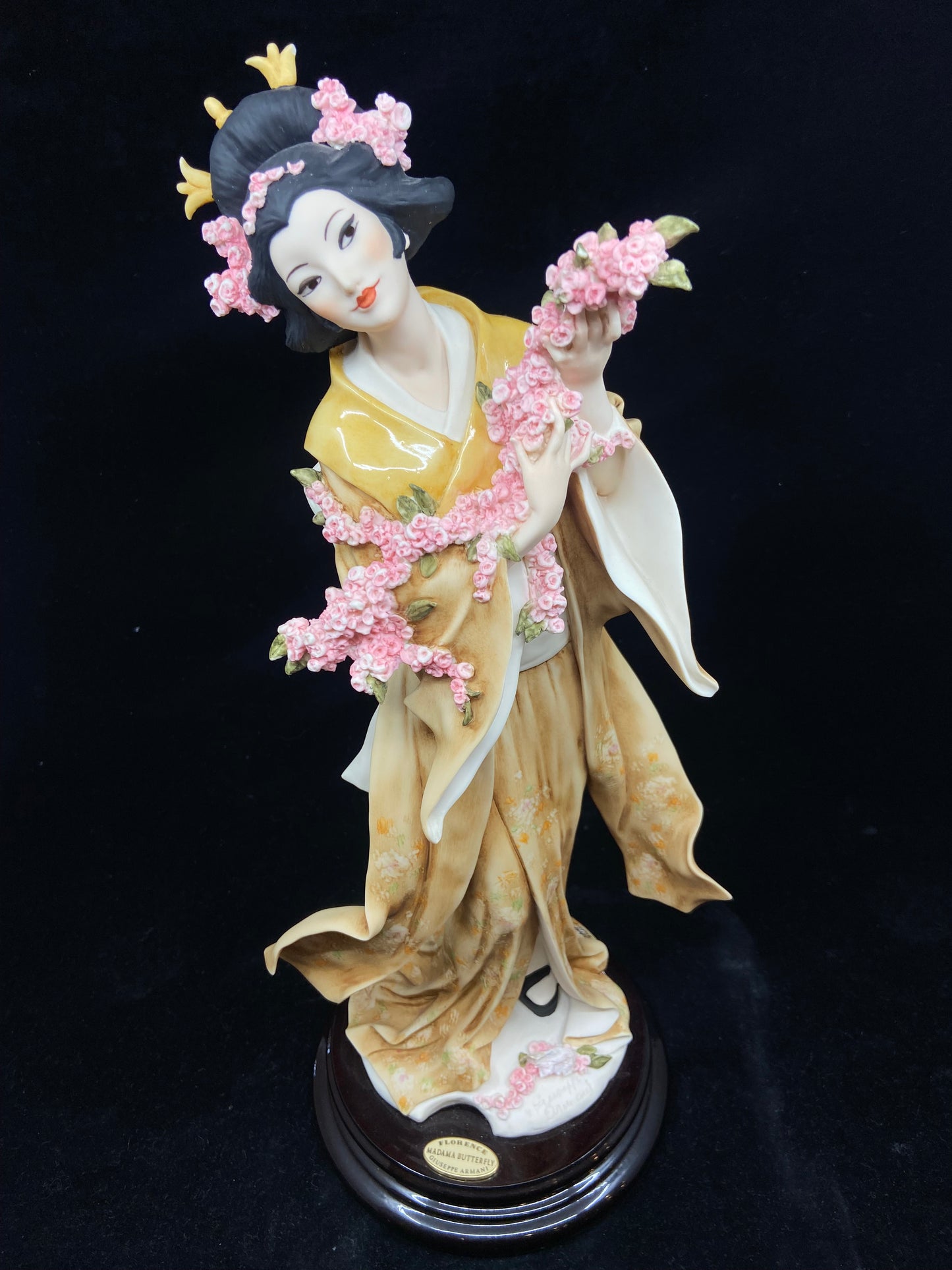 Armani "Madama Butterfly" Figurine (27EHDA)