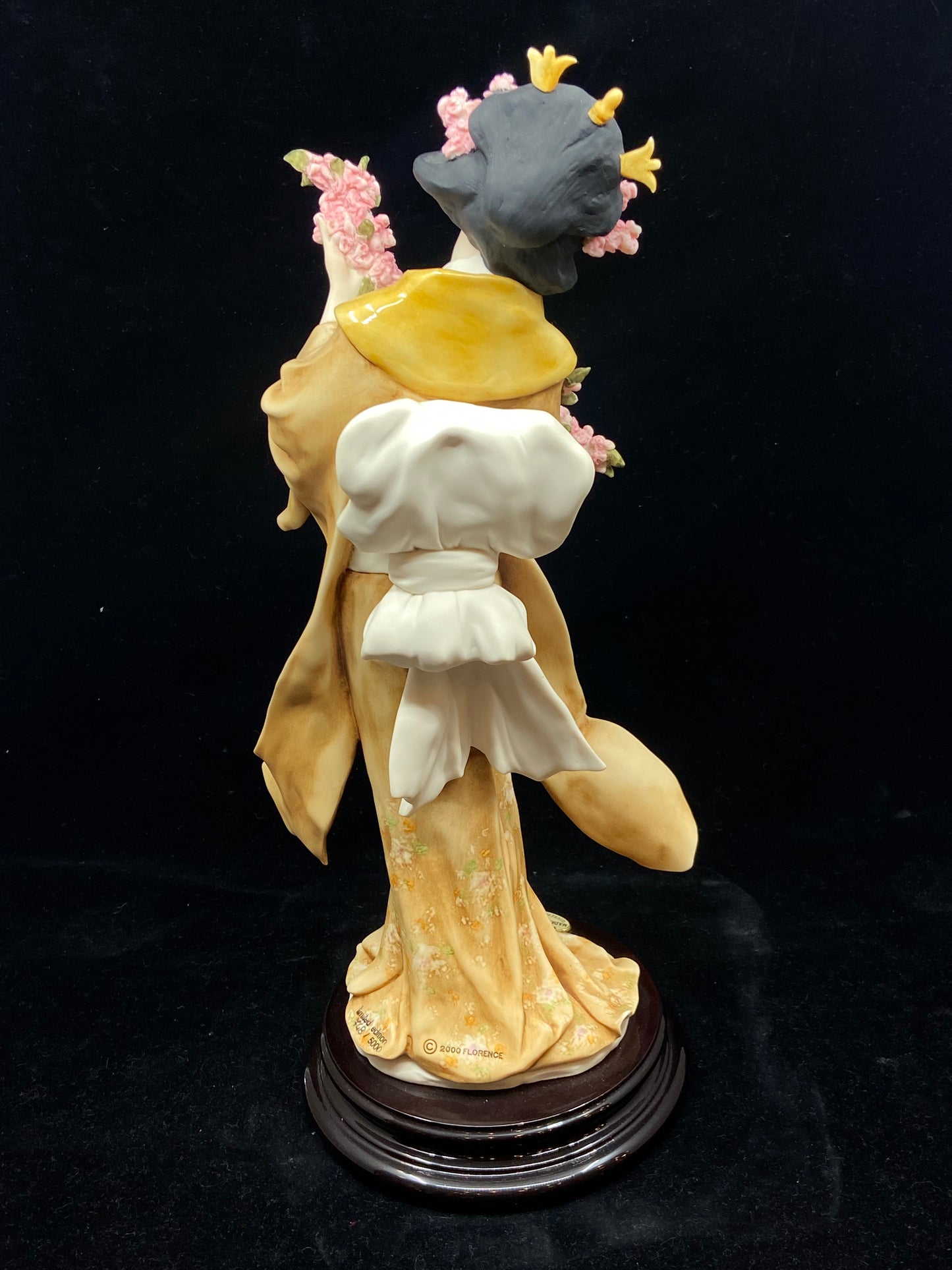 Armani "Madama Butterfly" Figurine (27EHDA)