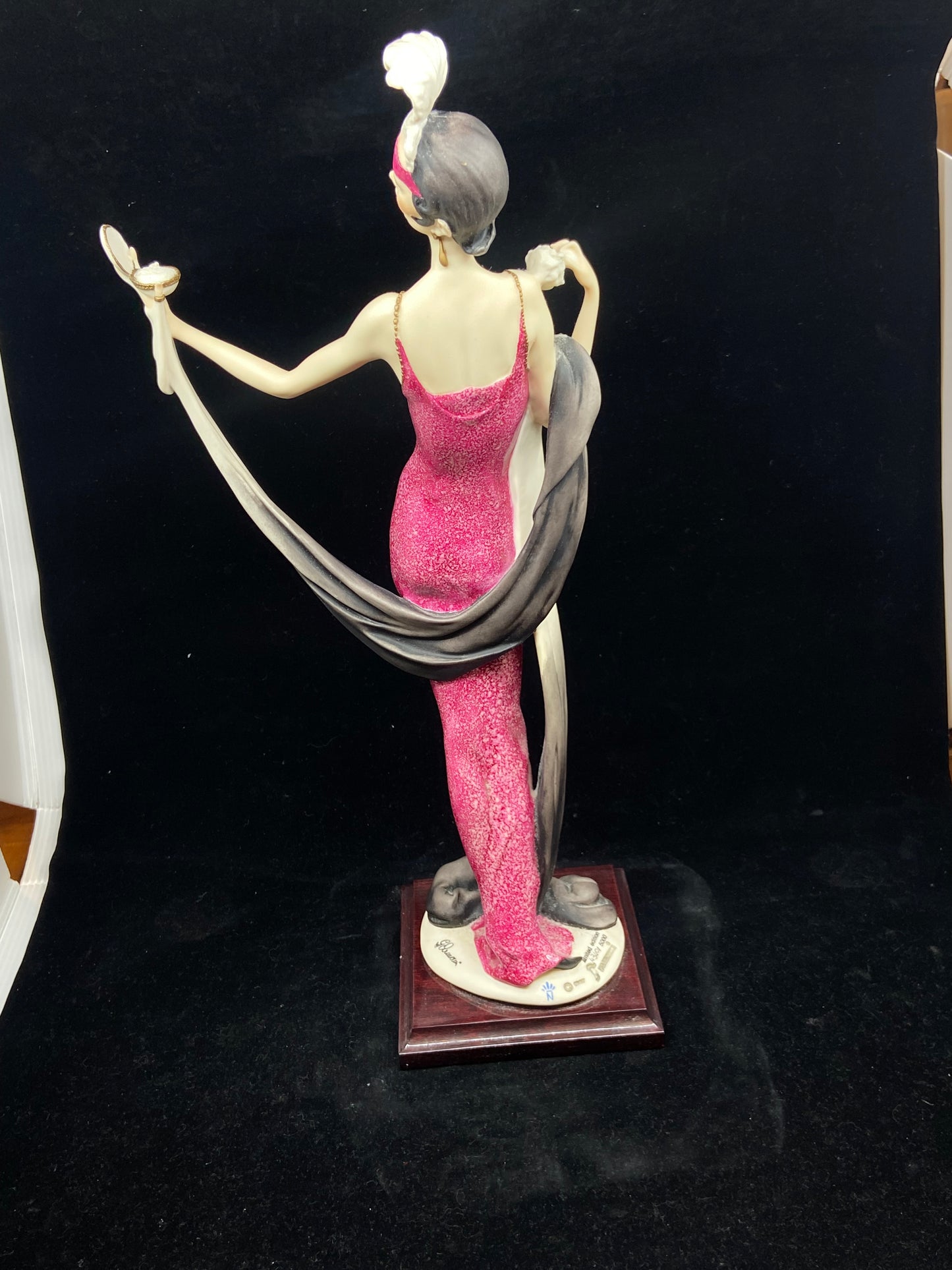 Armani "Lady with Powder Puff" Figurine (WVL6NS)