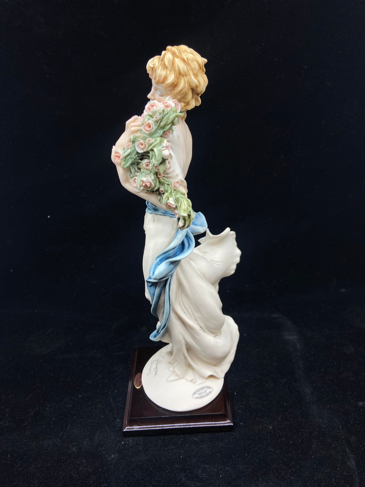 G. Armani "Belle" Porcelain Figurine (8TN87C)