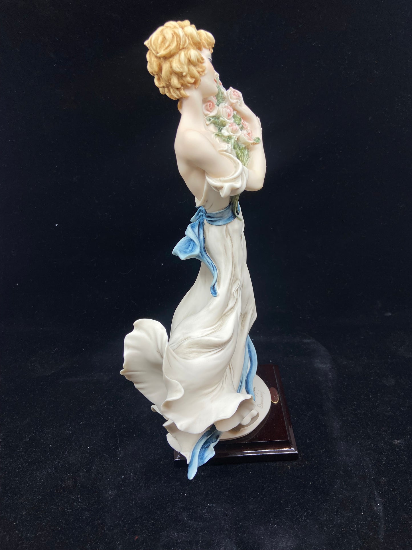 G. Armani "Belle" Porcelain Figurine (8TN87C)