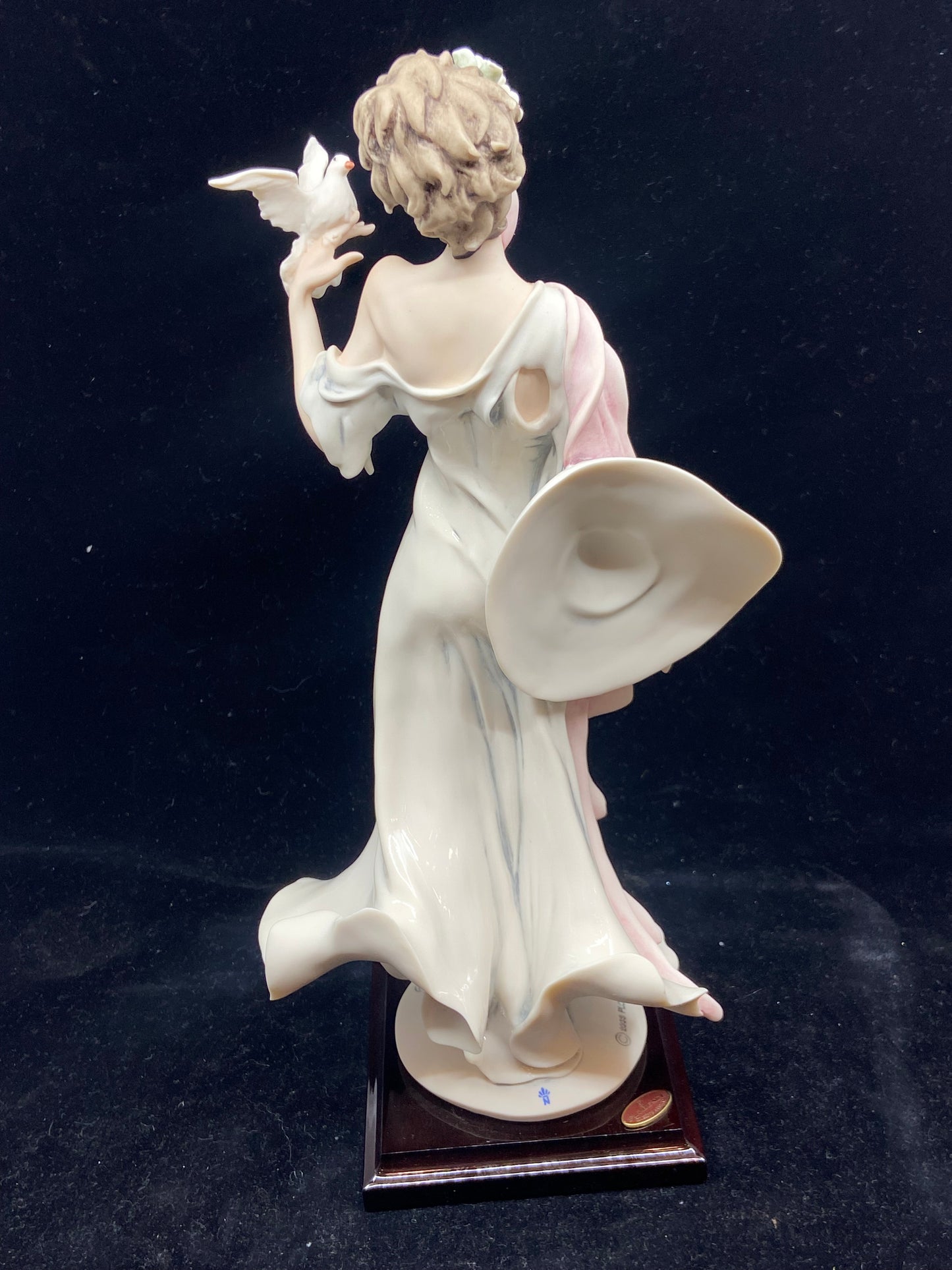 Armani "The Messenger of Peace" Figurine (VACJ9E)