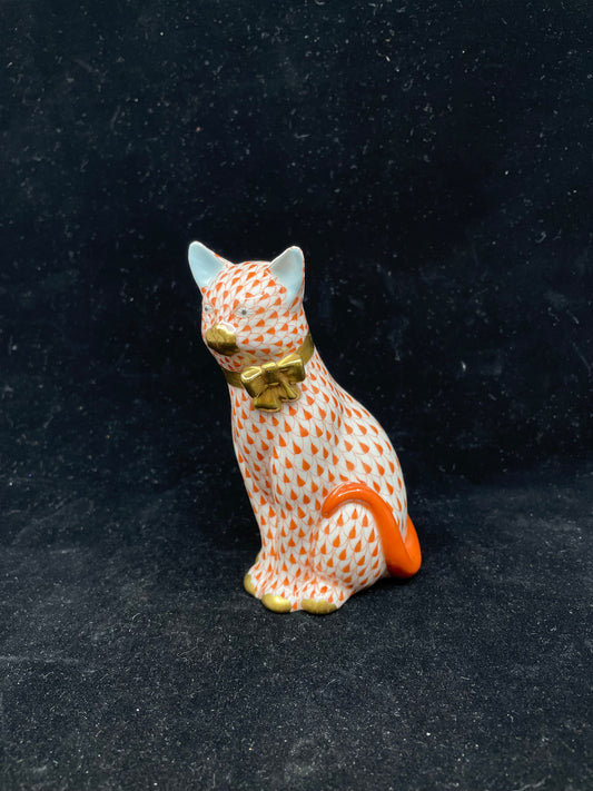 Herend "Cat with Bow" Figurine (8WSLYH)