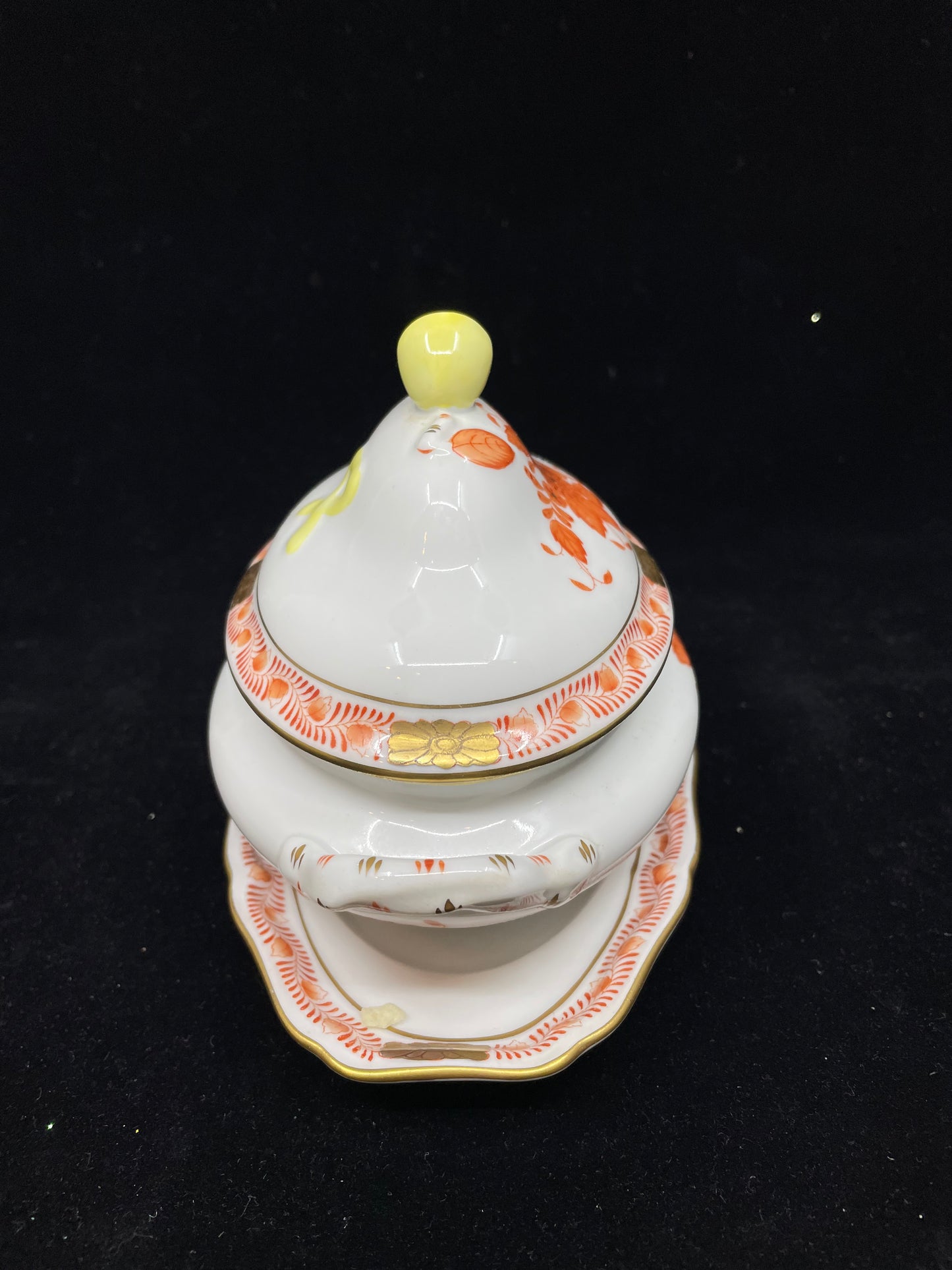 Herend "Bonbonniere Lemon Knob" Tureen with Underplate (7EPV5F)