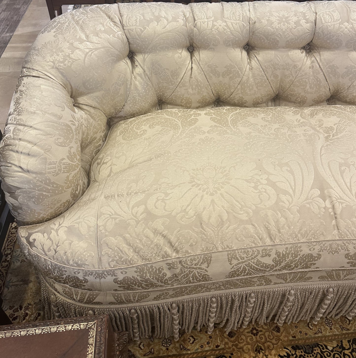 Custom Tufted Damask Sofa (DAEBS5)