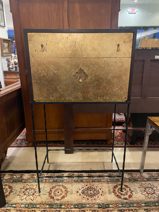 Mount Airy Cabinet on Stand (DGD4H6)