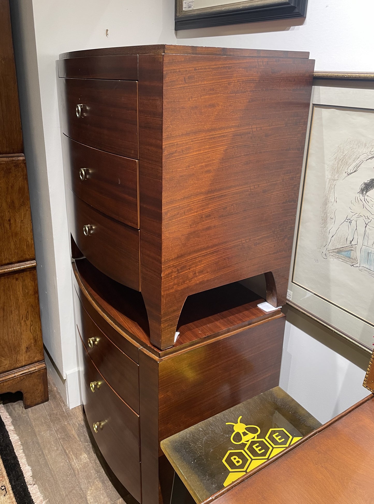 Pair of Brownstone Nightstands (9G4BPU)