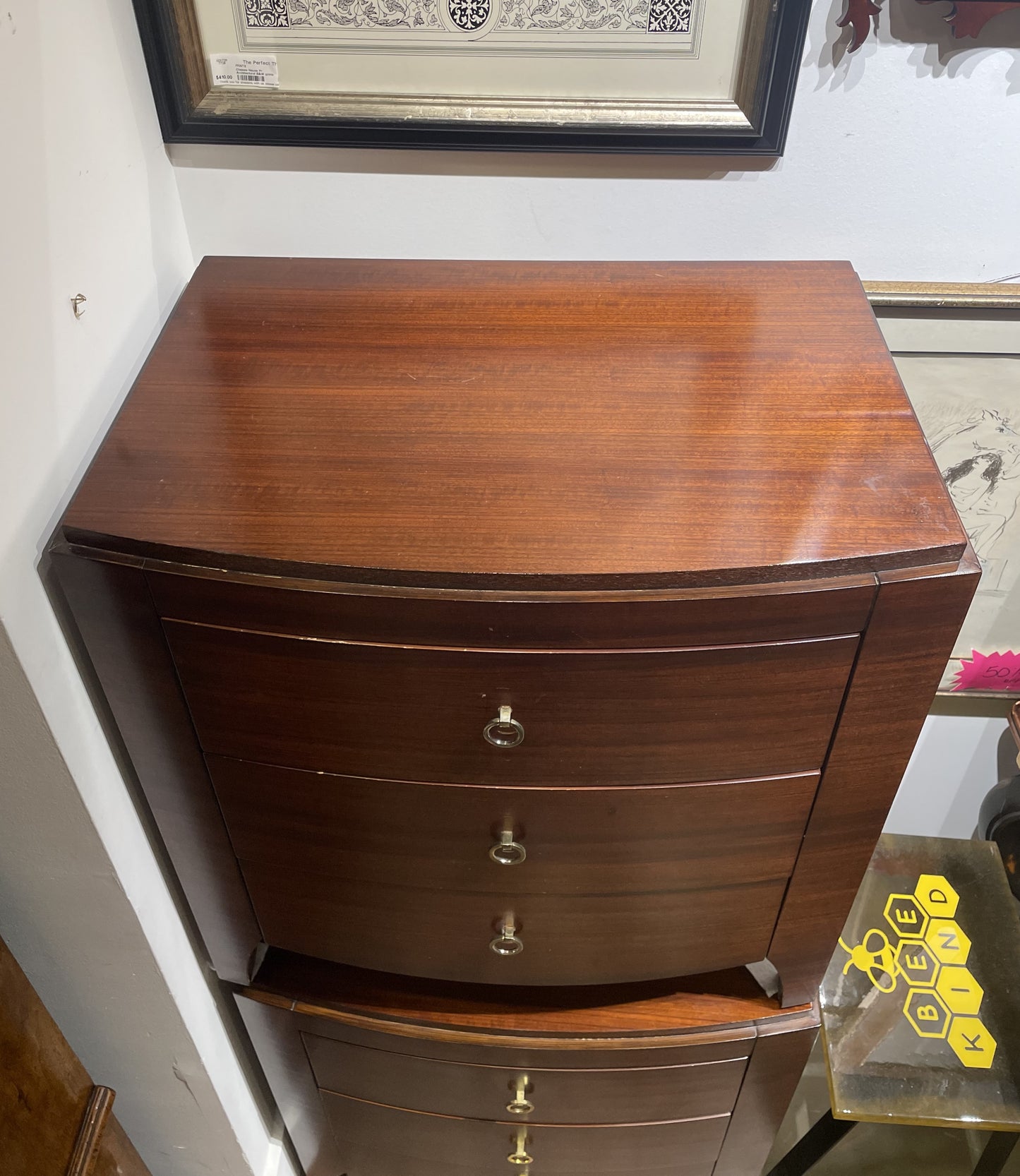 Pair of Brownstone Nightstands (9G4BPU)