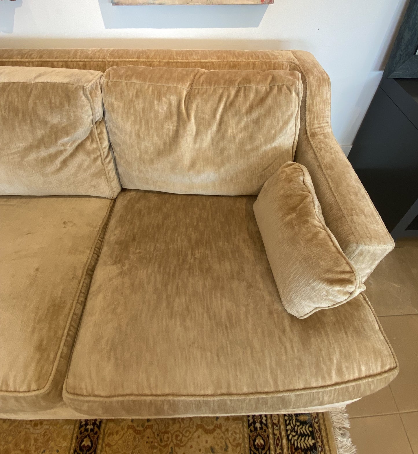 Baker Velvet Gold Sofa (76Q7D2)