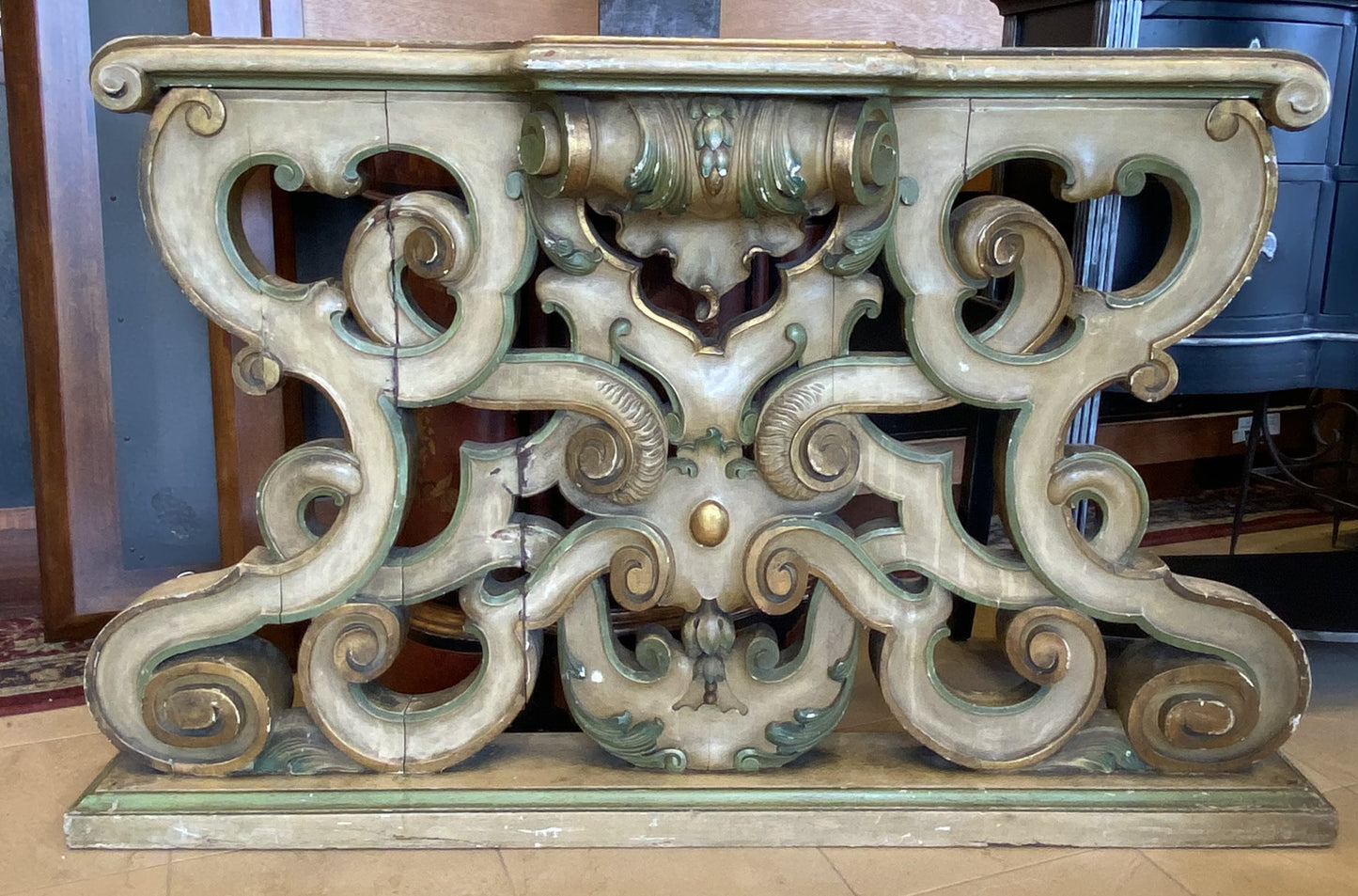 Polychrome Balcony Panel (4EWEYZ)