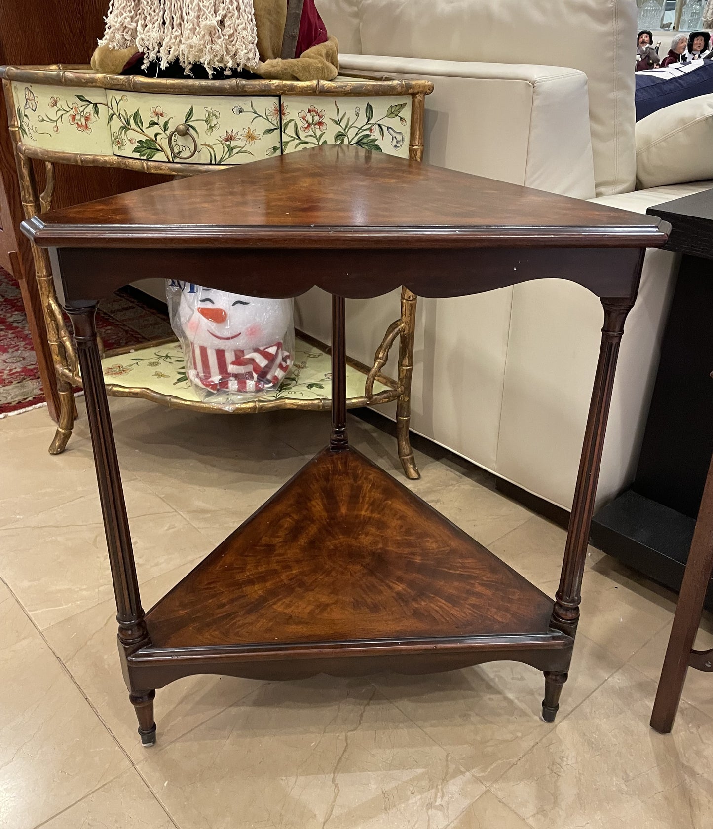 Theodore Alexander Triangle Side Table (YYTC9C)