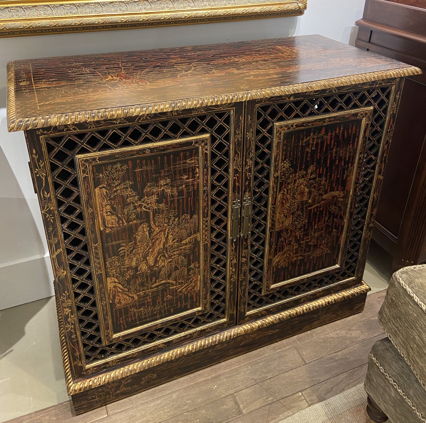 Chinoiseries Style Sideboard with Fretwork (6FWUEX)