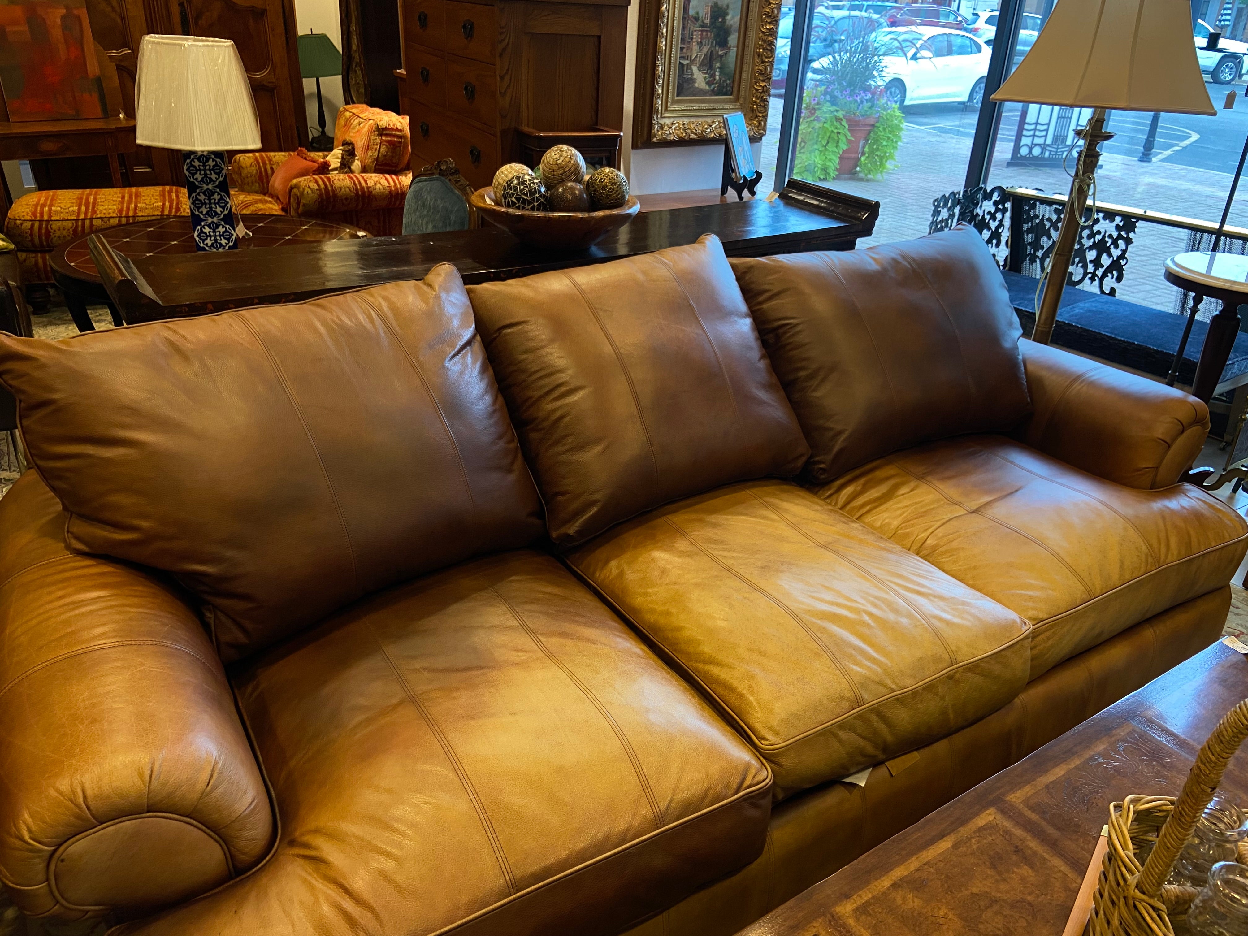 Thomasville Furniture Leather Sofas Cabinets Matttroy   IMG 5893 696fed76 5079 4937 B96b 5b042df49ba2 