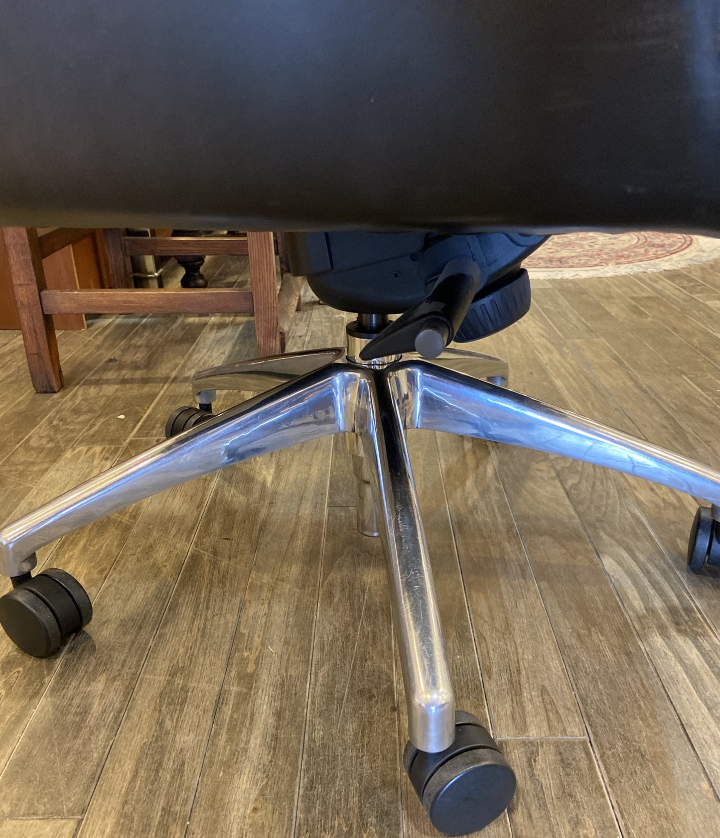 Hancock and Moore "Aston High Back Swivel Tilt" Office Chair (5HDXTX)