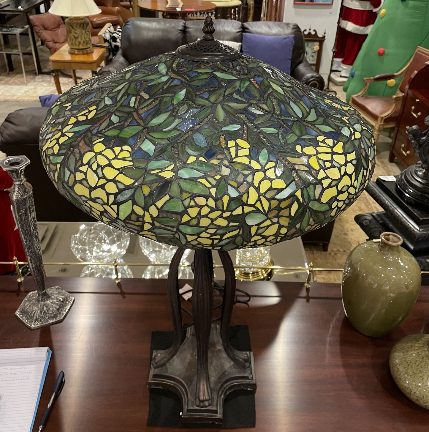 Meyda Tiffany Reproduction Wisteria Lamp (YFDD24)