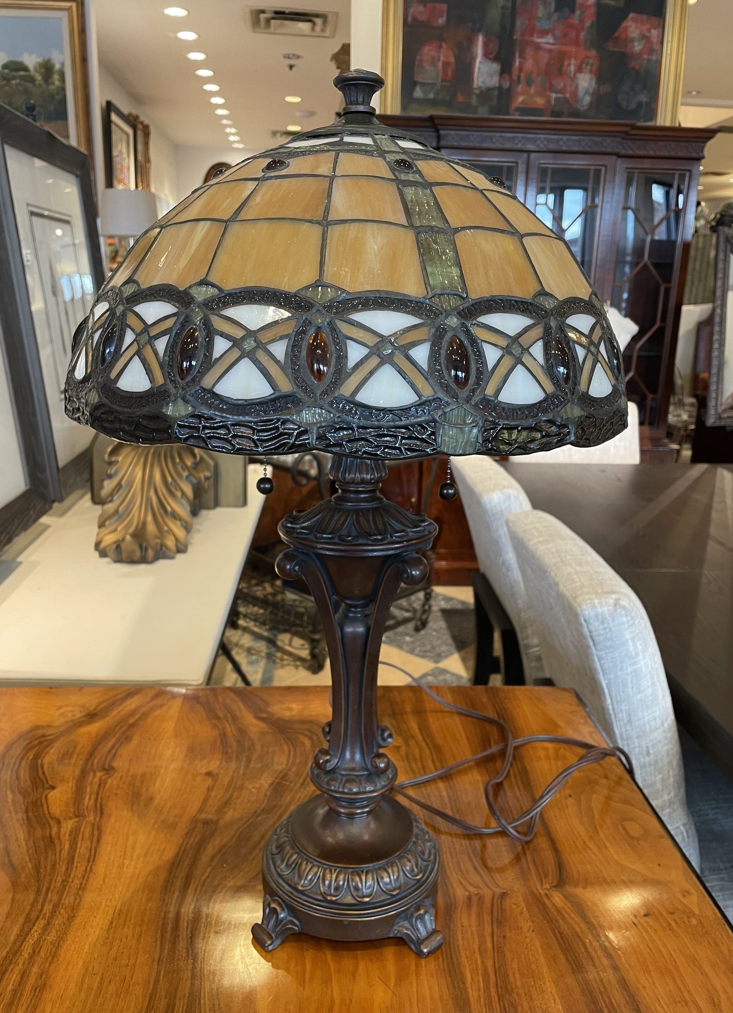 Tiffany Reproduction Amber and White Stained Glass Lamp (WETTXA)