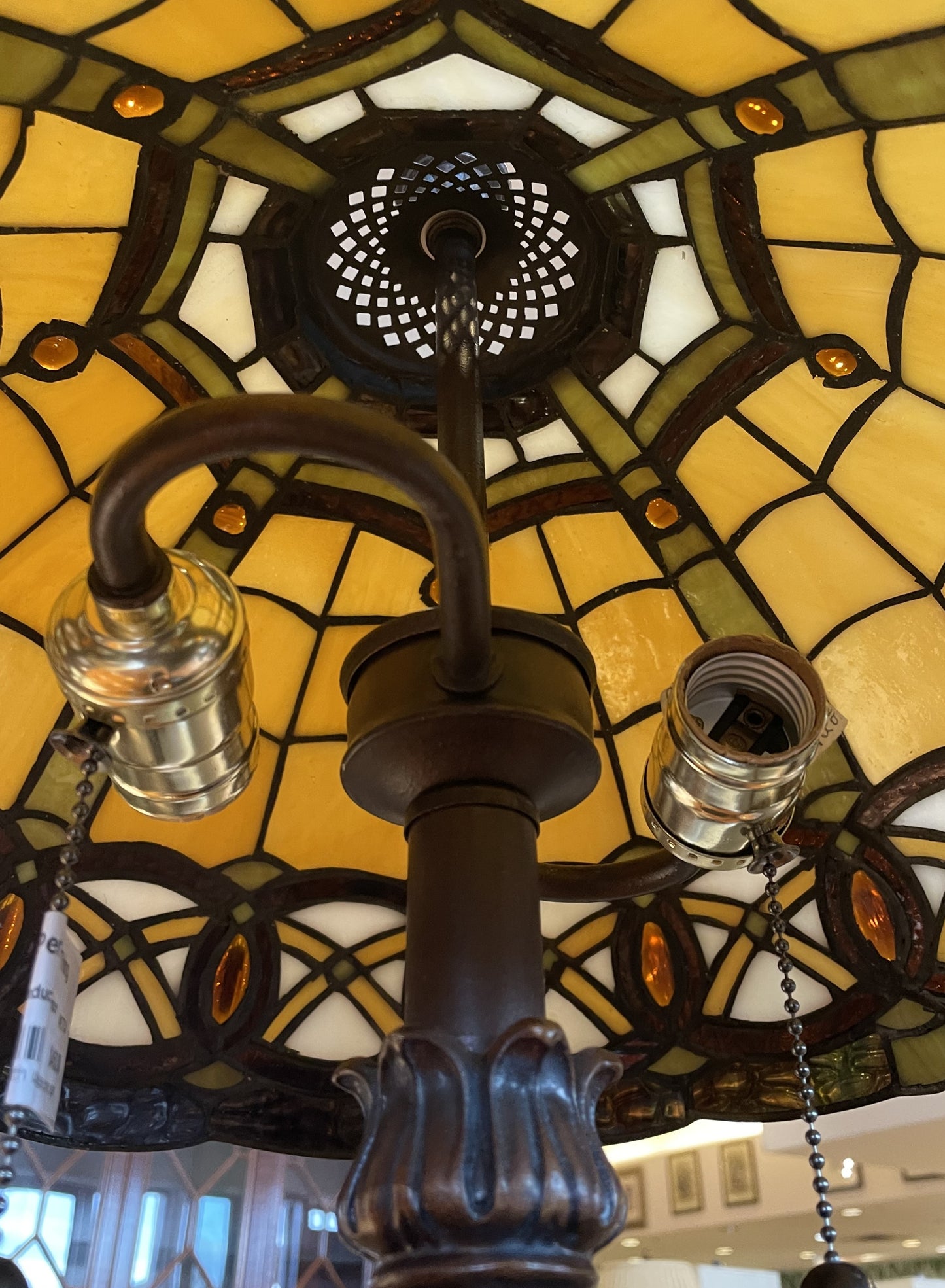 Tiffany Reproduction Amber and White Stained Glass Lamp (WETTXA)