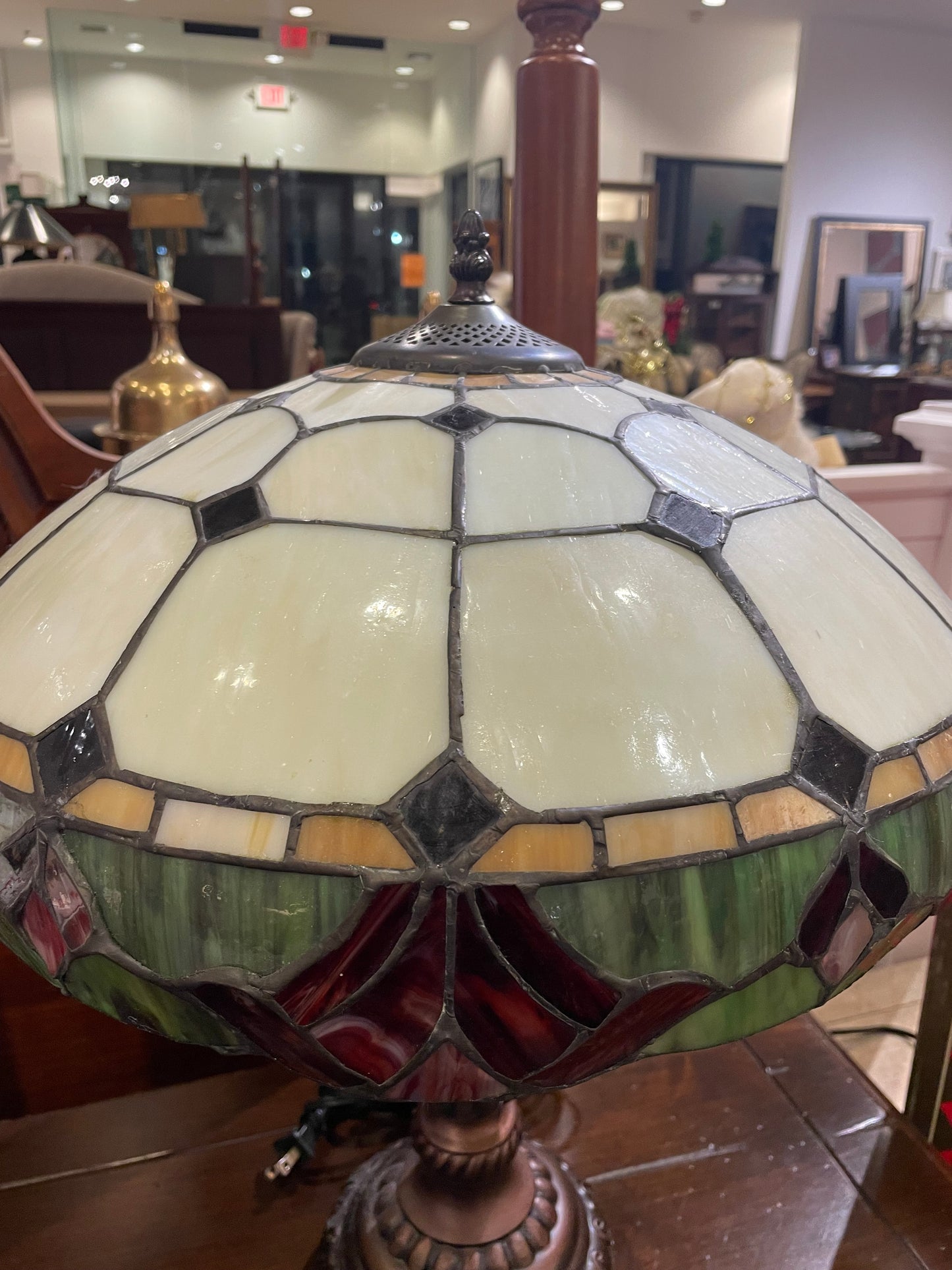 Tiffany Reproduction Lamp (CAA34E)