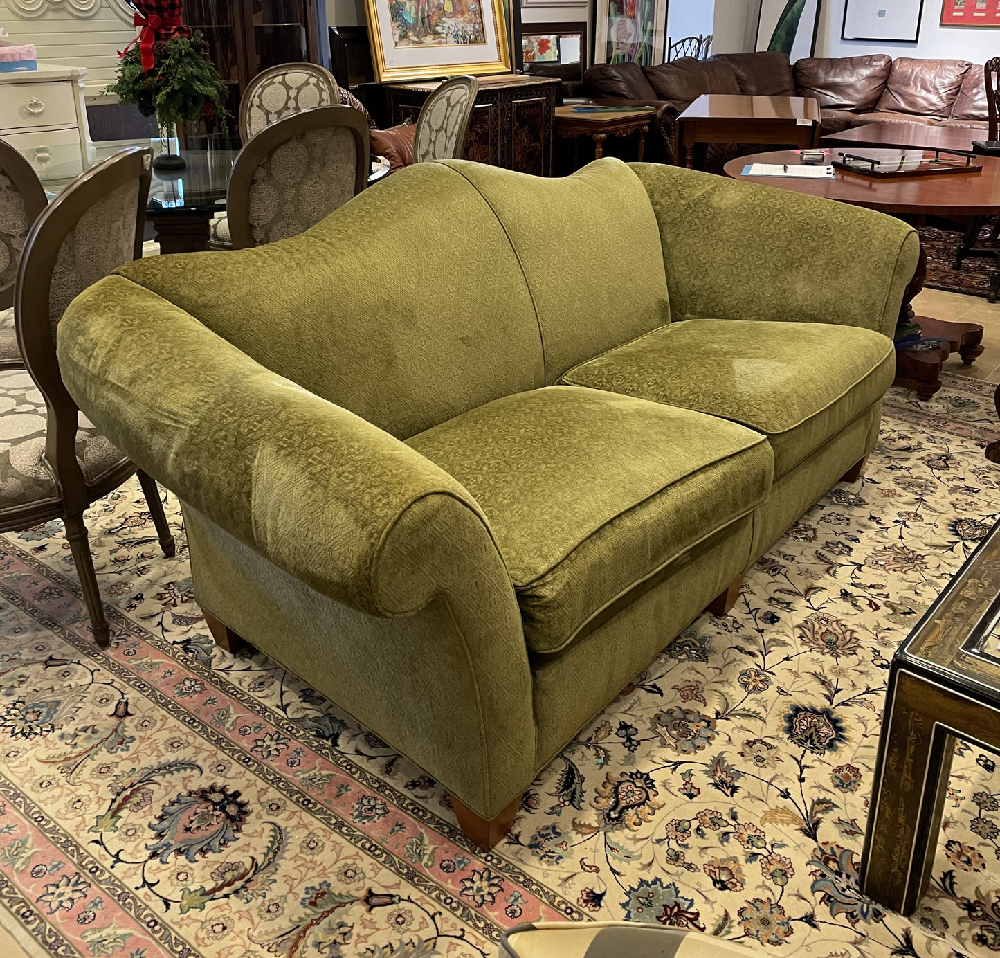 Stickley Camelback Loveseat AS IS (C37YXW)