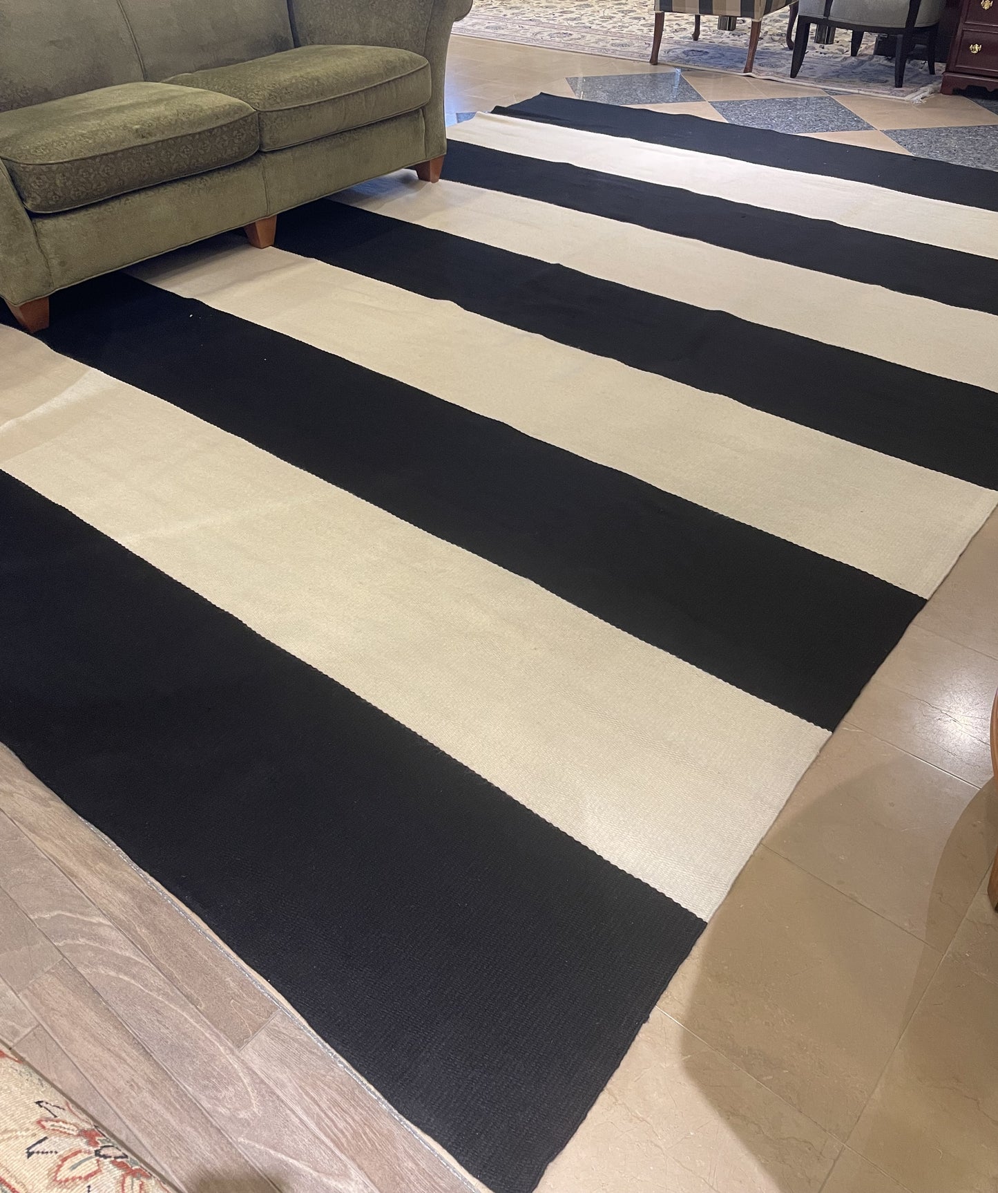 Custom Black & White Striped Rug (9.8x13) (CXF6LW)