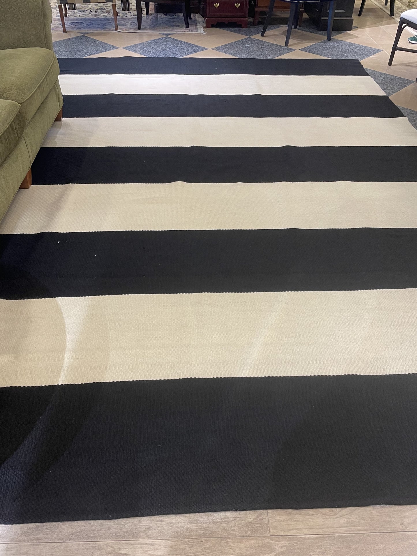 Custom Black & White Striped Rug (9.8x13) (CXF6LW)