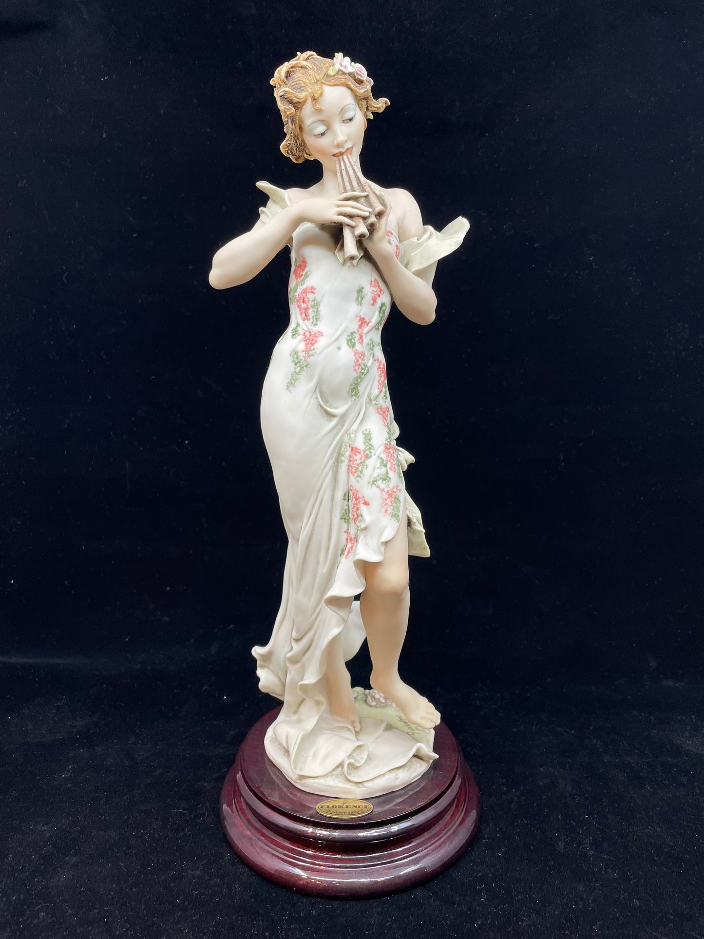 Armani "Melody" Figurine (7SX8UT)