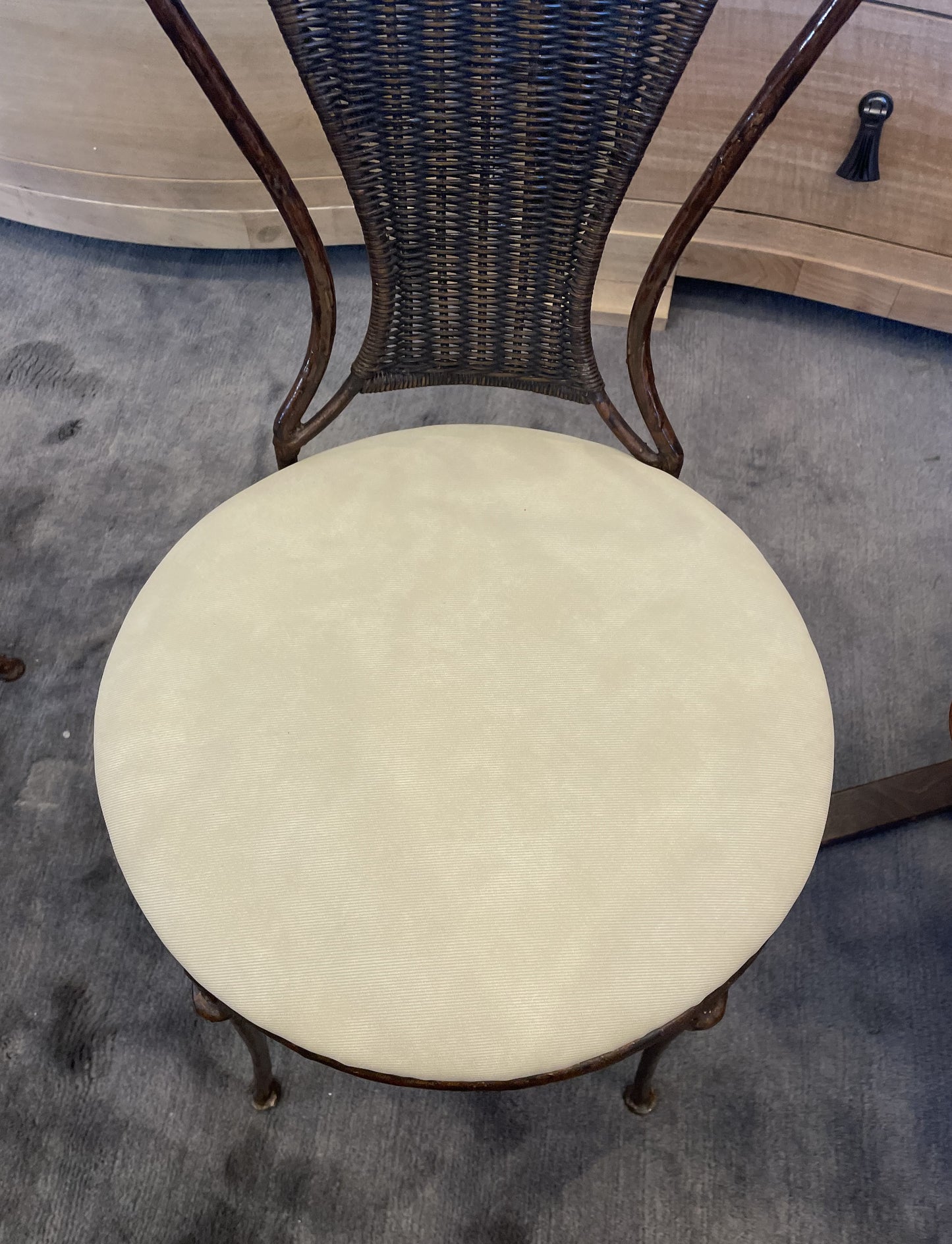 Ice Cream Table with Two Heart Back Chairs (09K001)