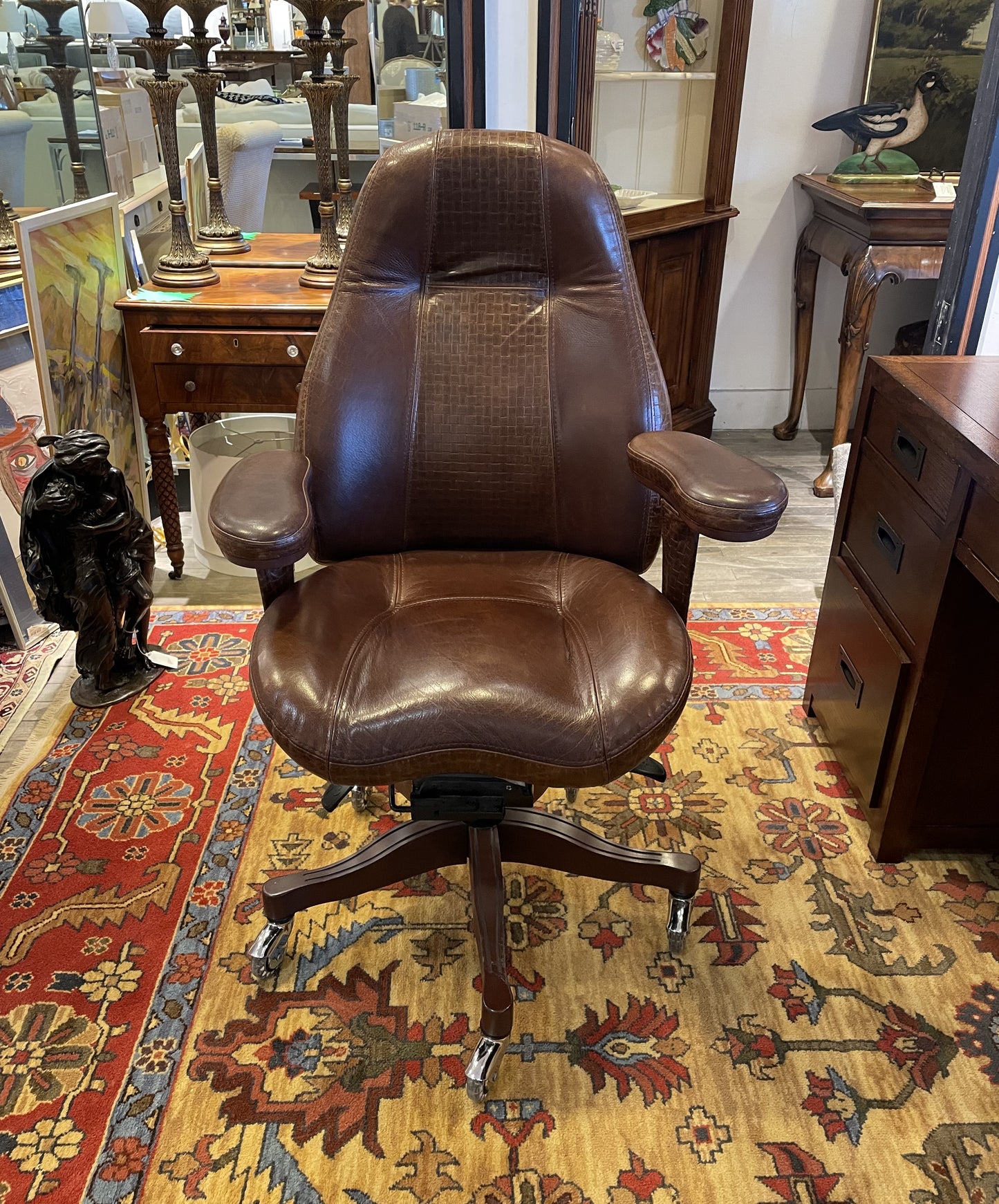 Lifeform Executive Office Chair (09W005)