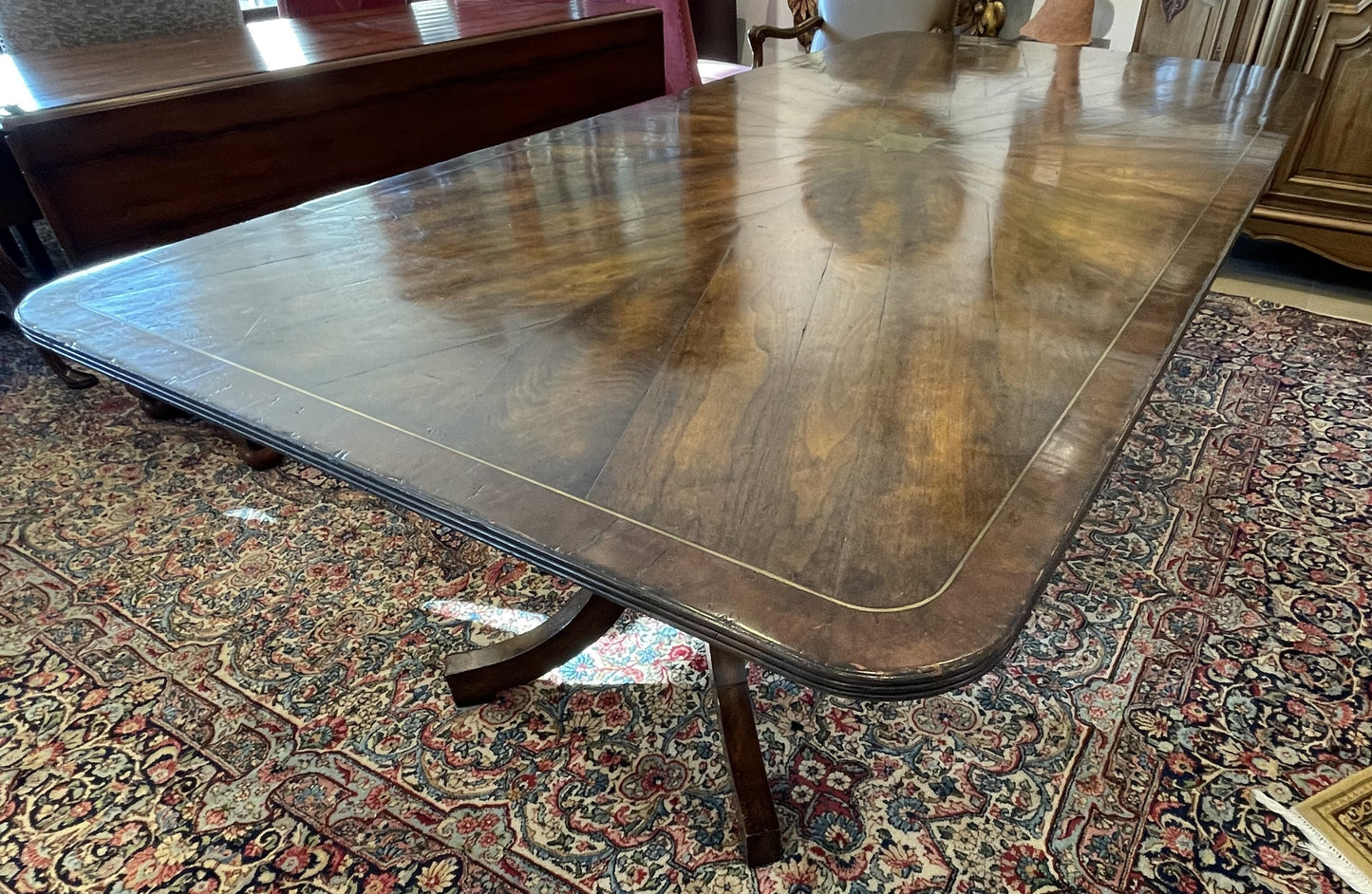 Holly Hunt Custom Dining Table (ZQQA7F)