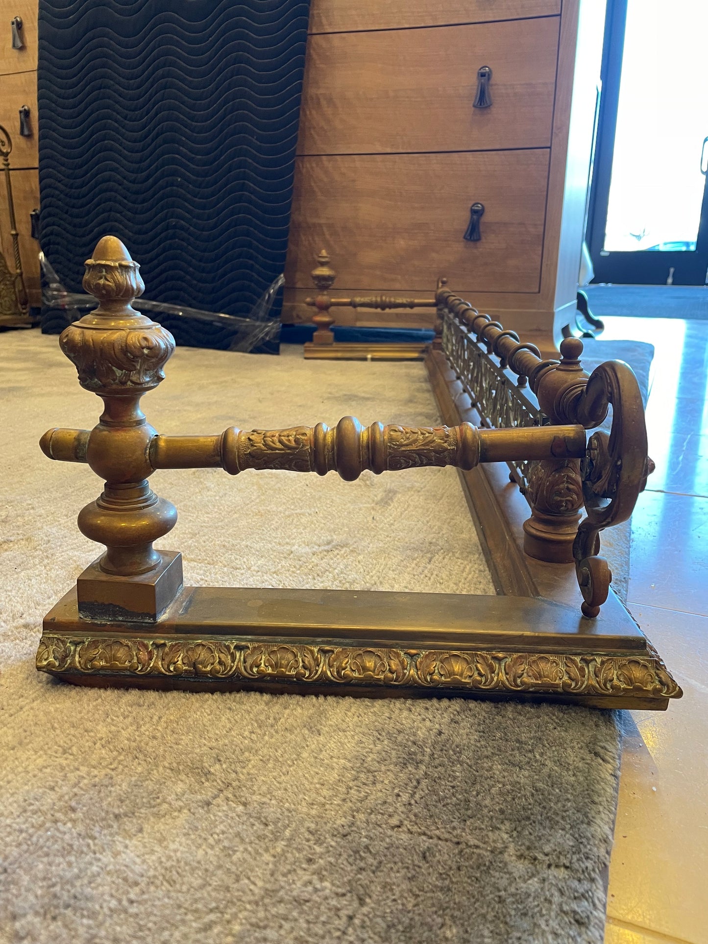 French Brass Fireplace Bumper AS IS (00Y004)