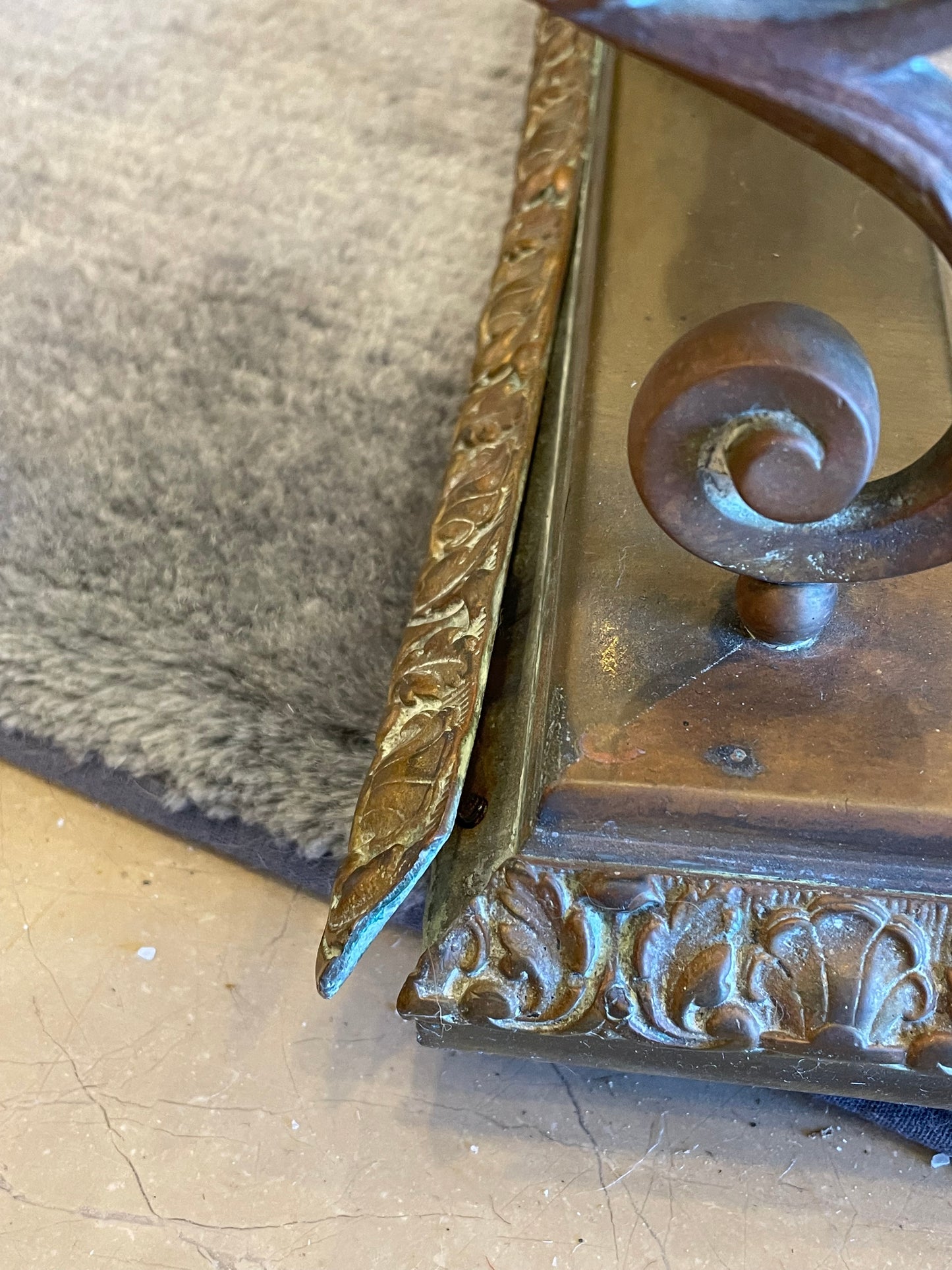 French Brass Fireplace Bumper AS IS (00Y004)