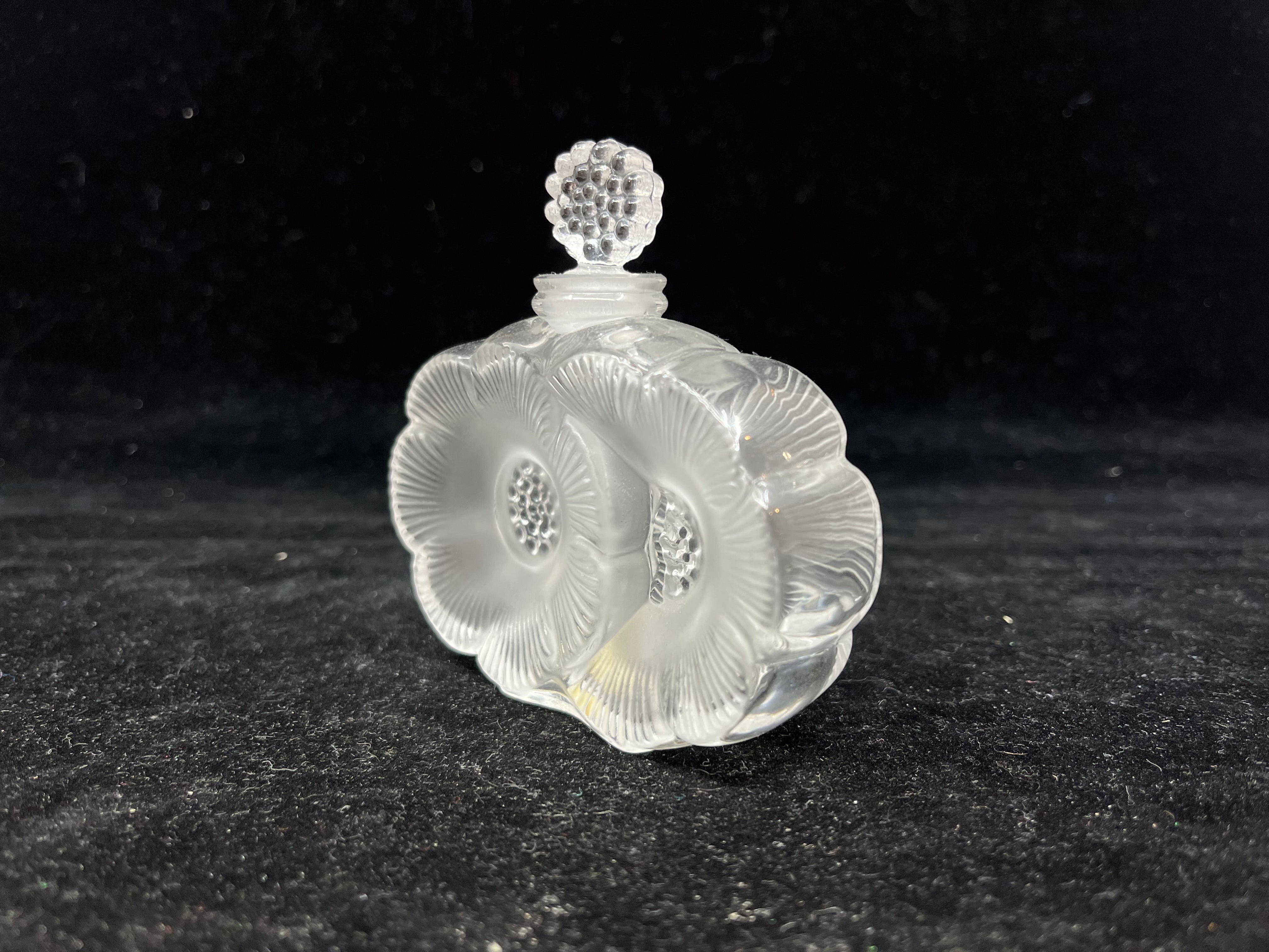 Lalique deux 2024 fleurs perfume bottle