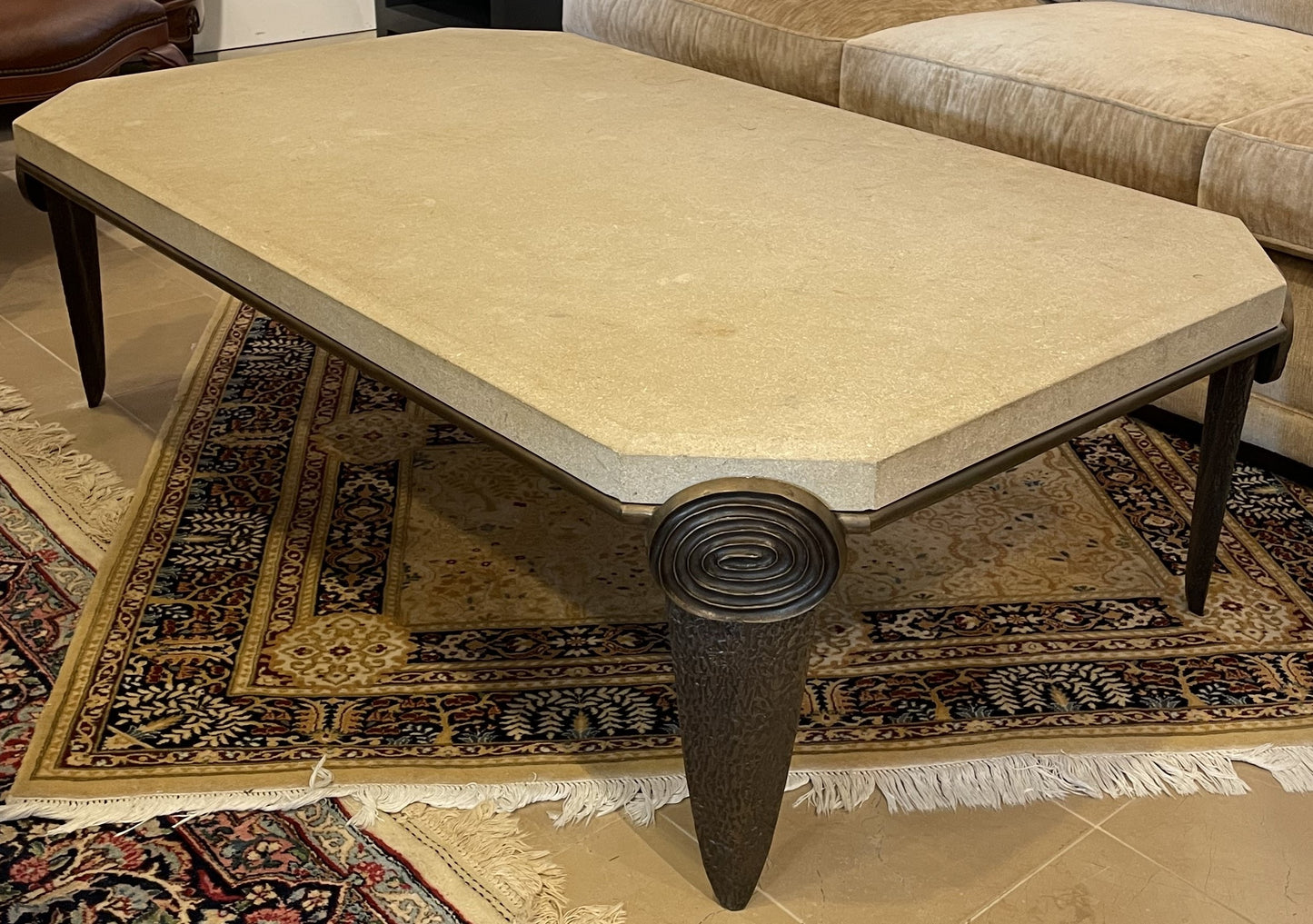 Tom Corbin Medallion Coffee Table (6WBKCK)