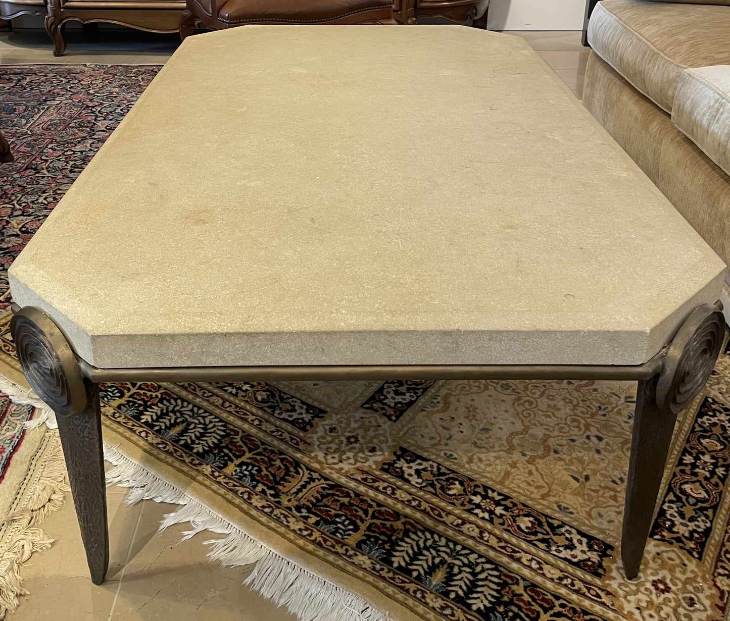 Tom Corbin Medallion Coffee Table (6WBKCK)