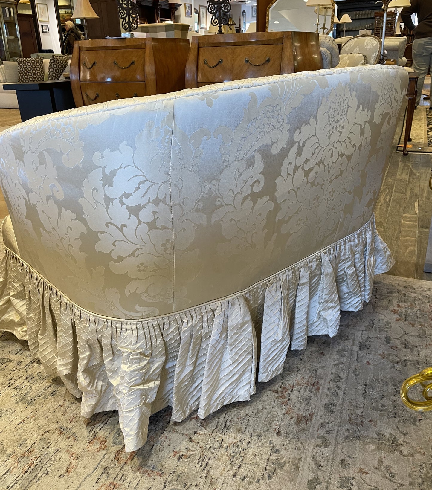 White Damask Settee AS IS (03H007)