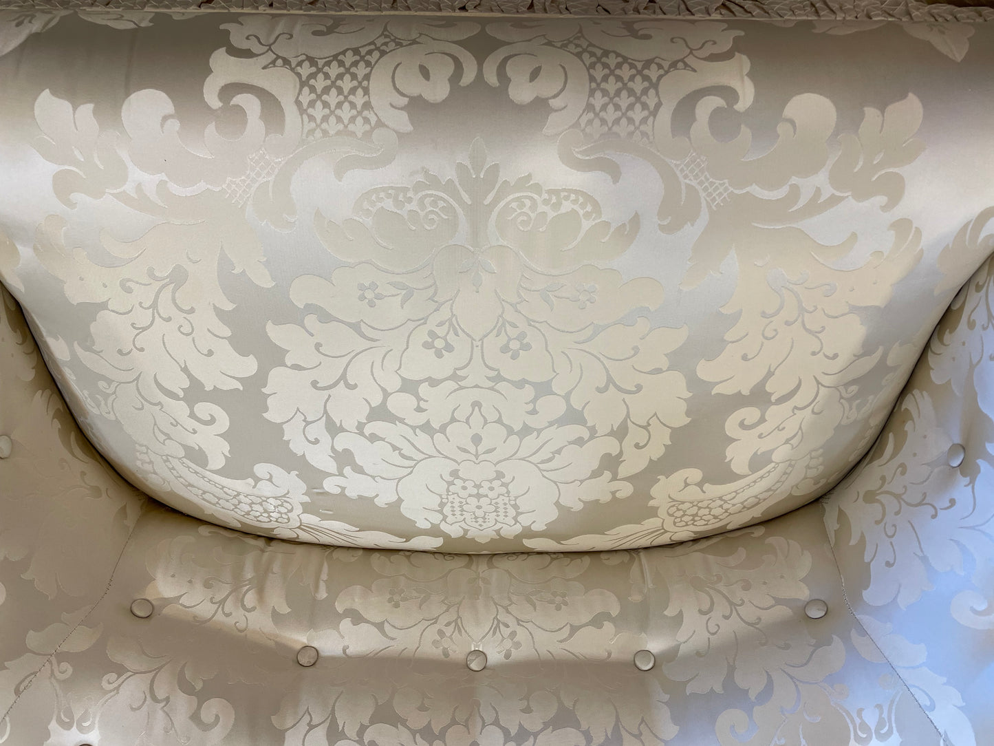 White Damask Settee AS IS (03H007)