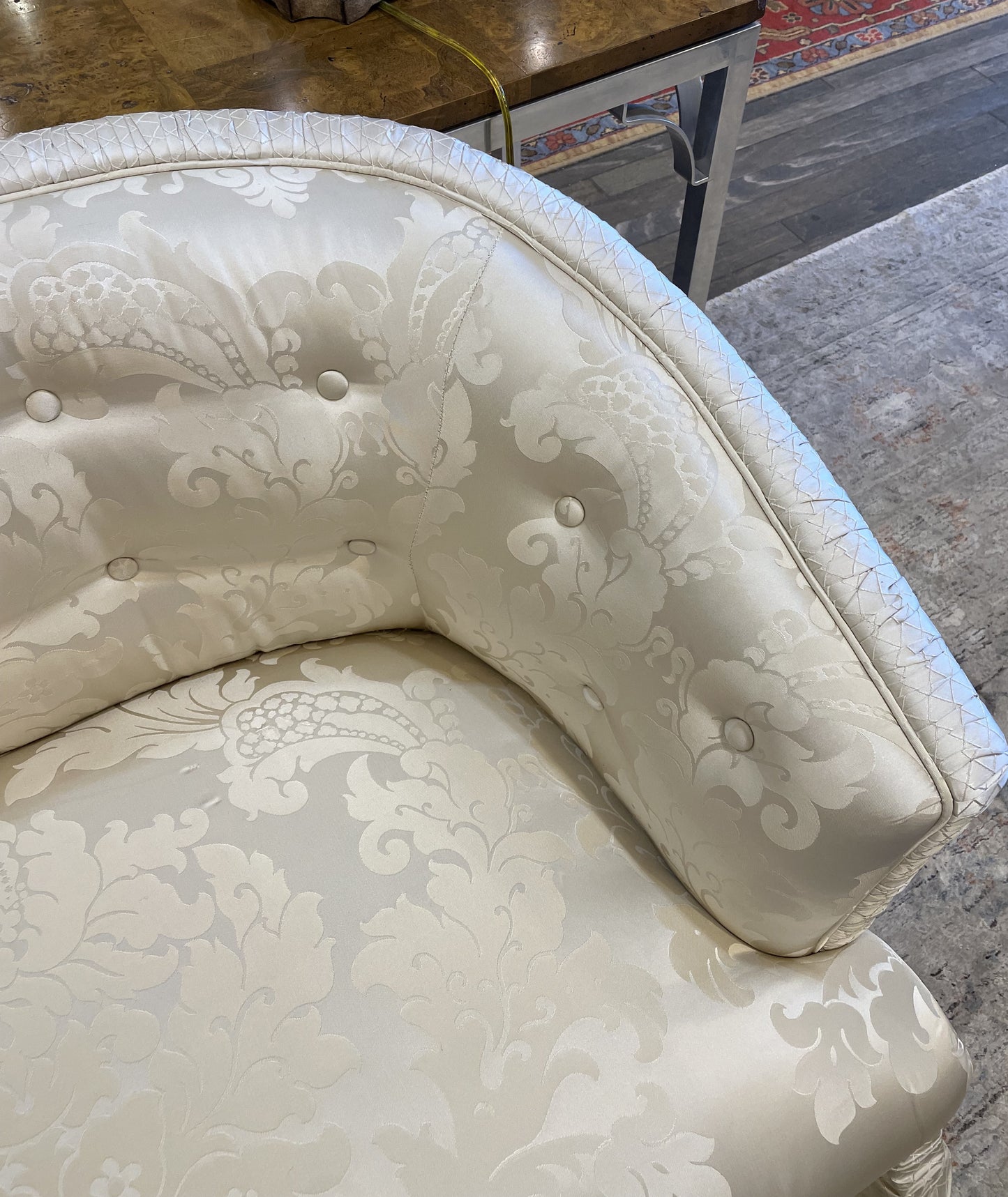 White Damask Settee AS IS (03H007)